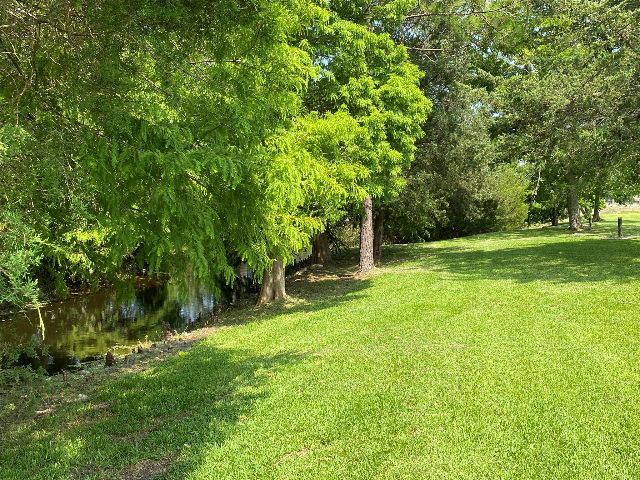 2609 Hughes Road, Dickinson, TX 77539