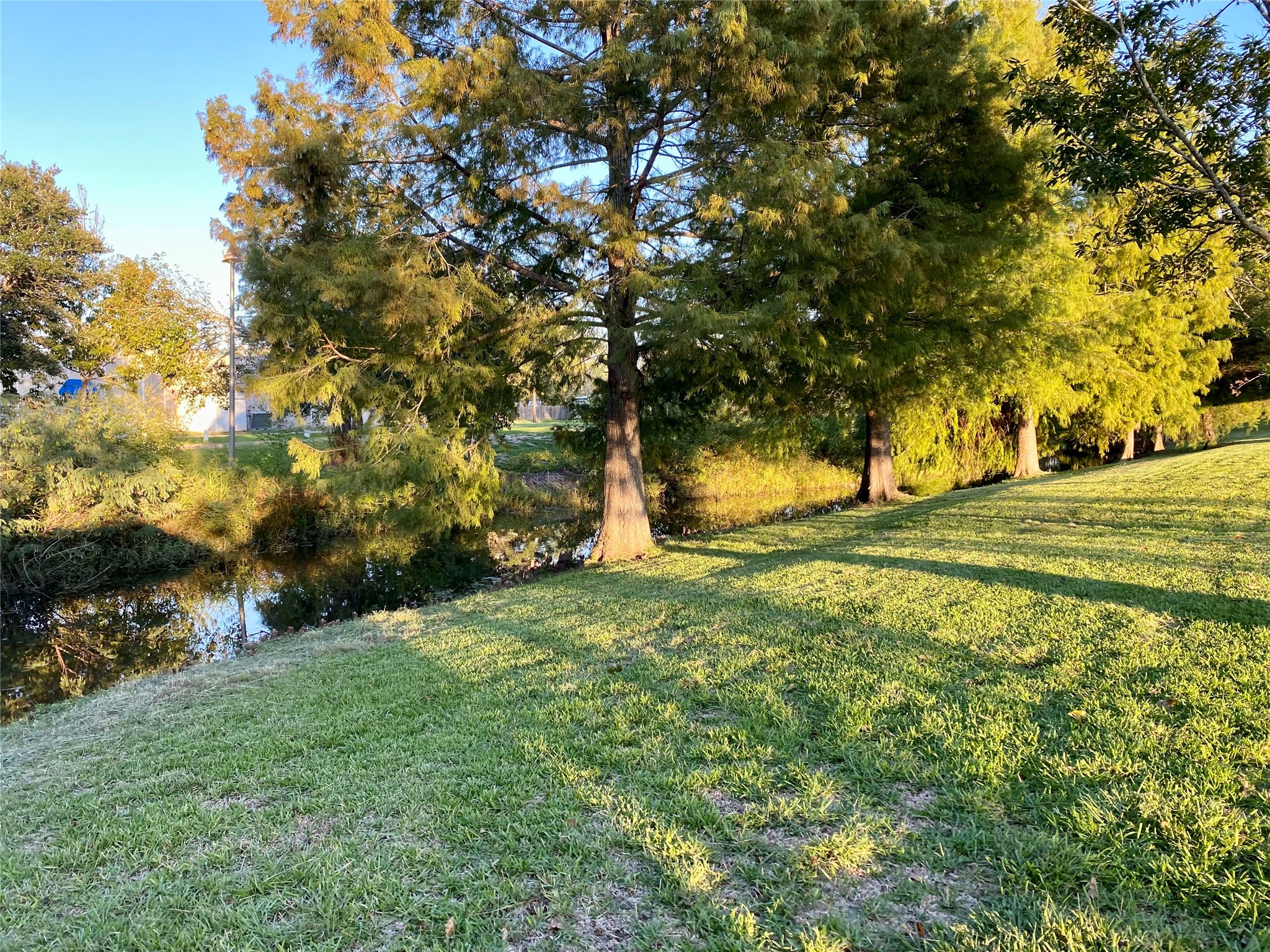 2609 Hughes Road, Dickinson, TX 77539 2609 Hughes Road, Dickinson, TX 77539