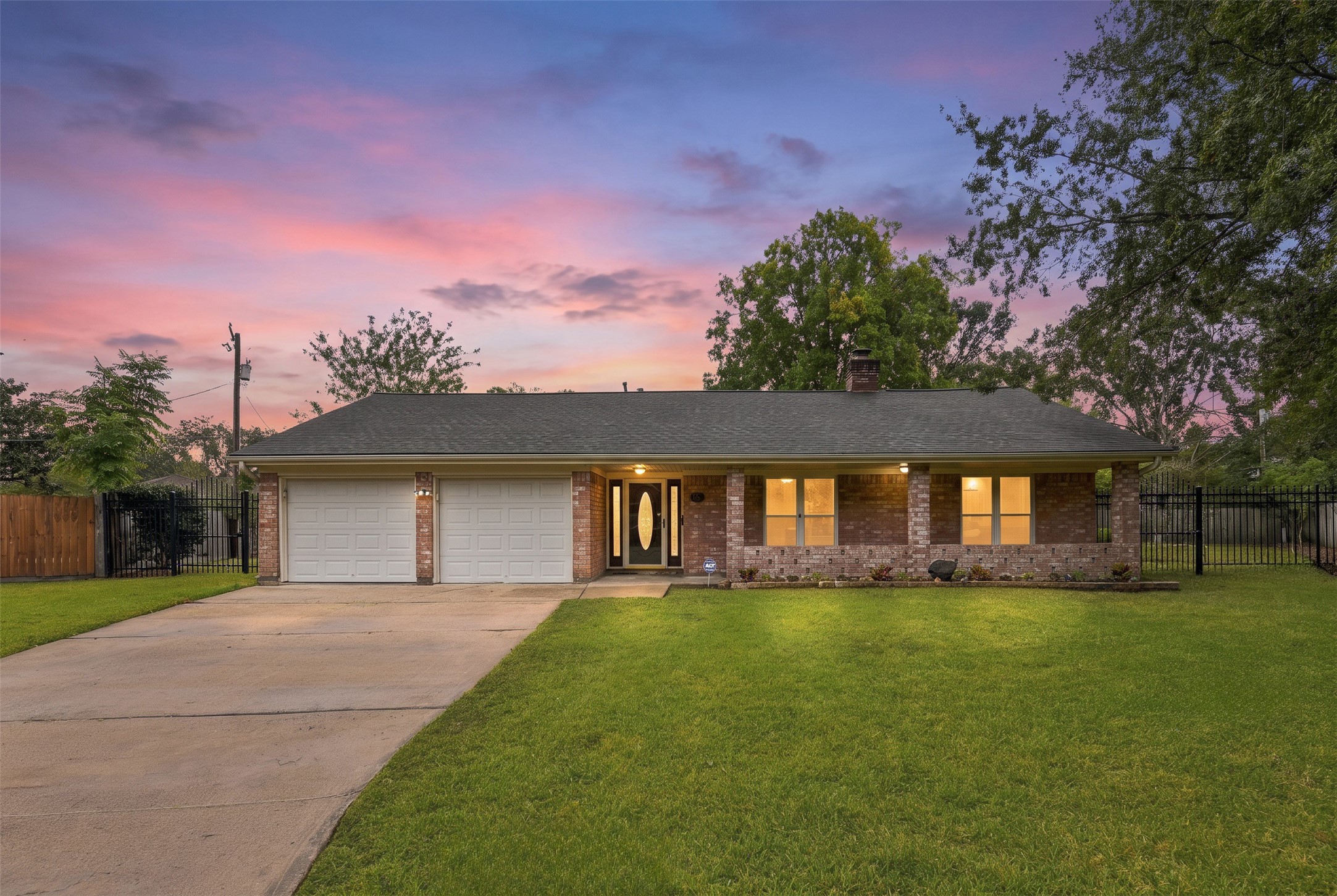8501 Twelve Oaks Drive, Texas City, TX 77591 8501 Twelve Oaks Drive, Texas City, TX 77591