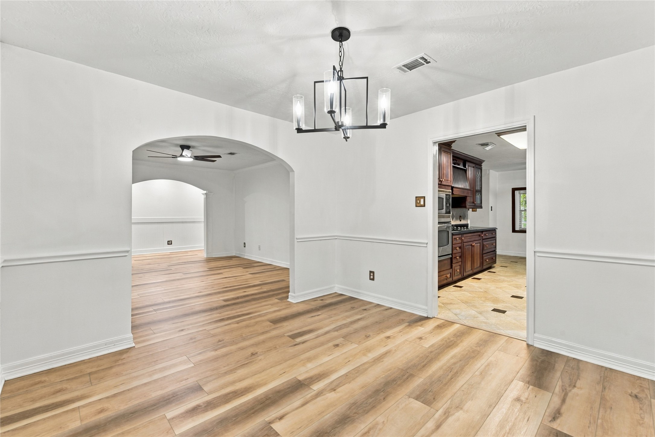 8501 Twelve Oaks Drive, Texas City, TX 77591
