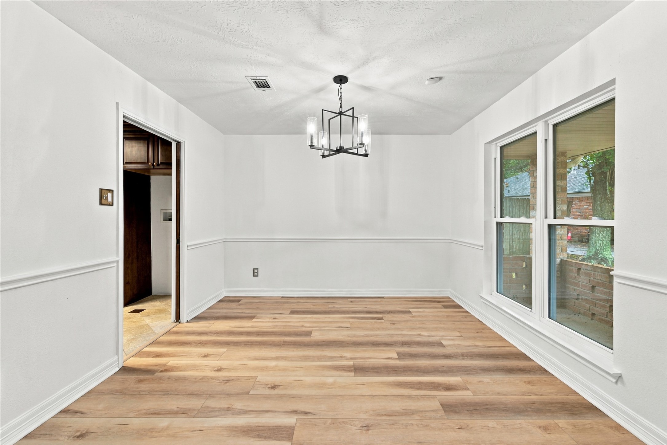 8501 Twelve Oaks Drive, Texas City, TX 77591