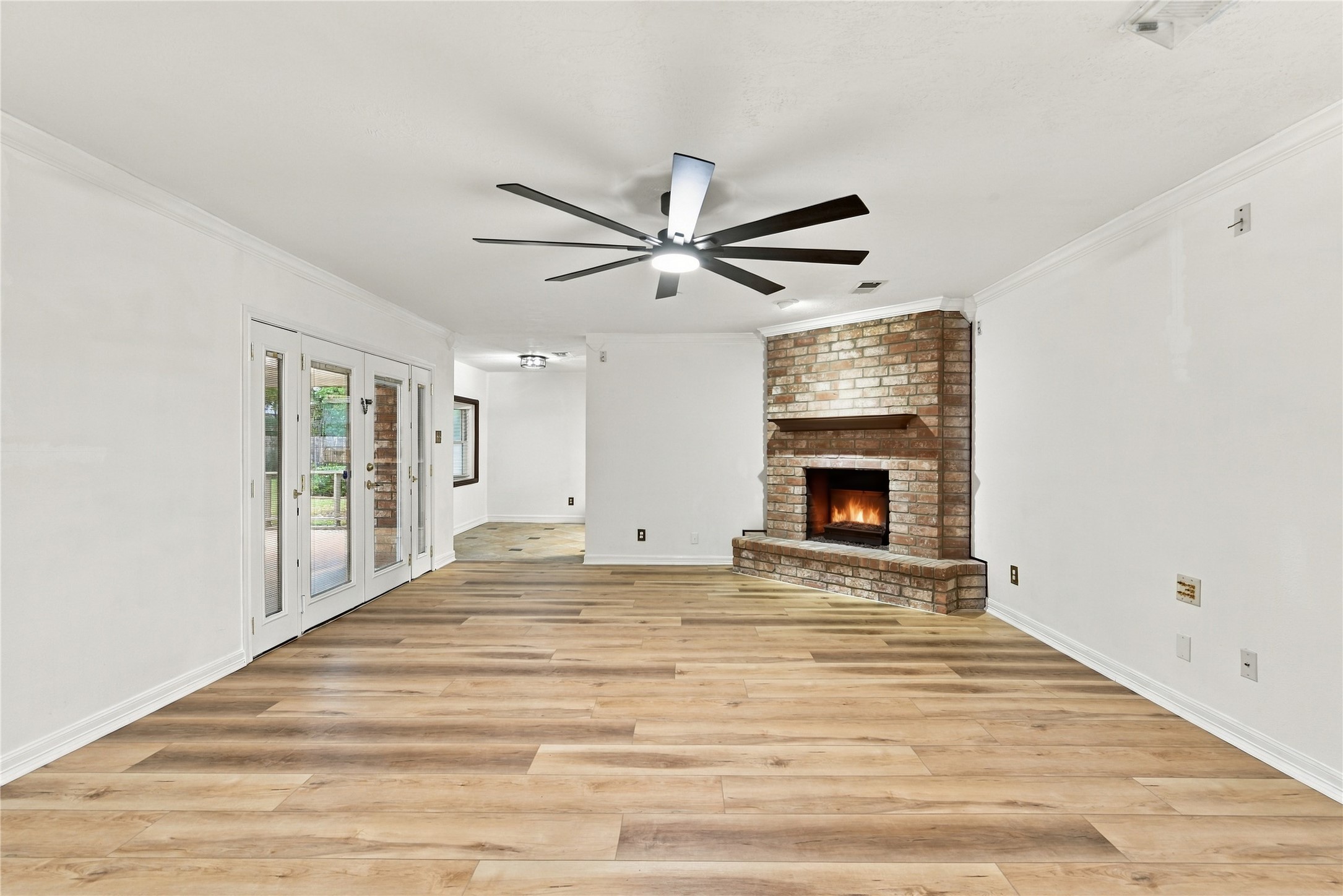 8501 Twelve Oaks Drive, Texas City, TX 77591