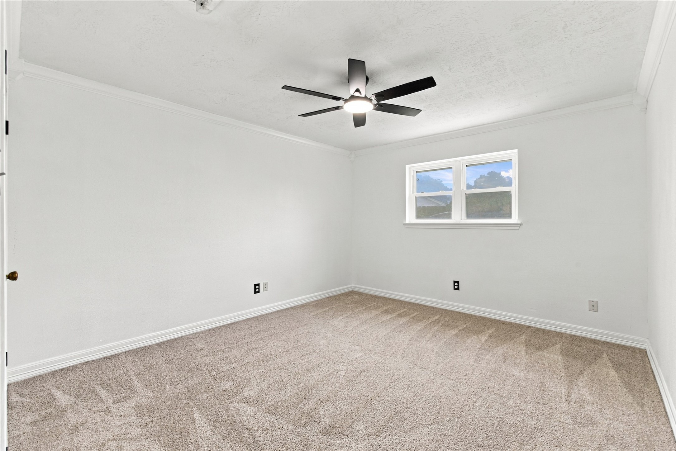 8501 Twelve Oaks Drive, Texas City, TX 77591
