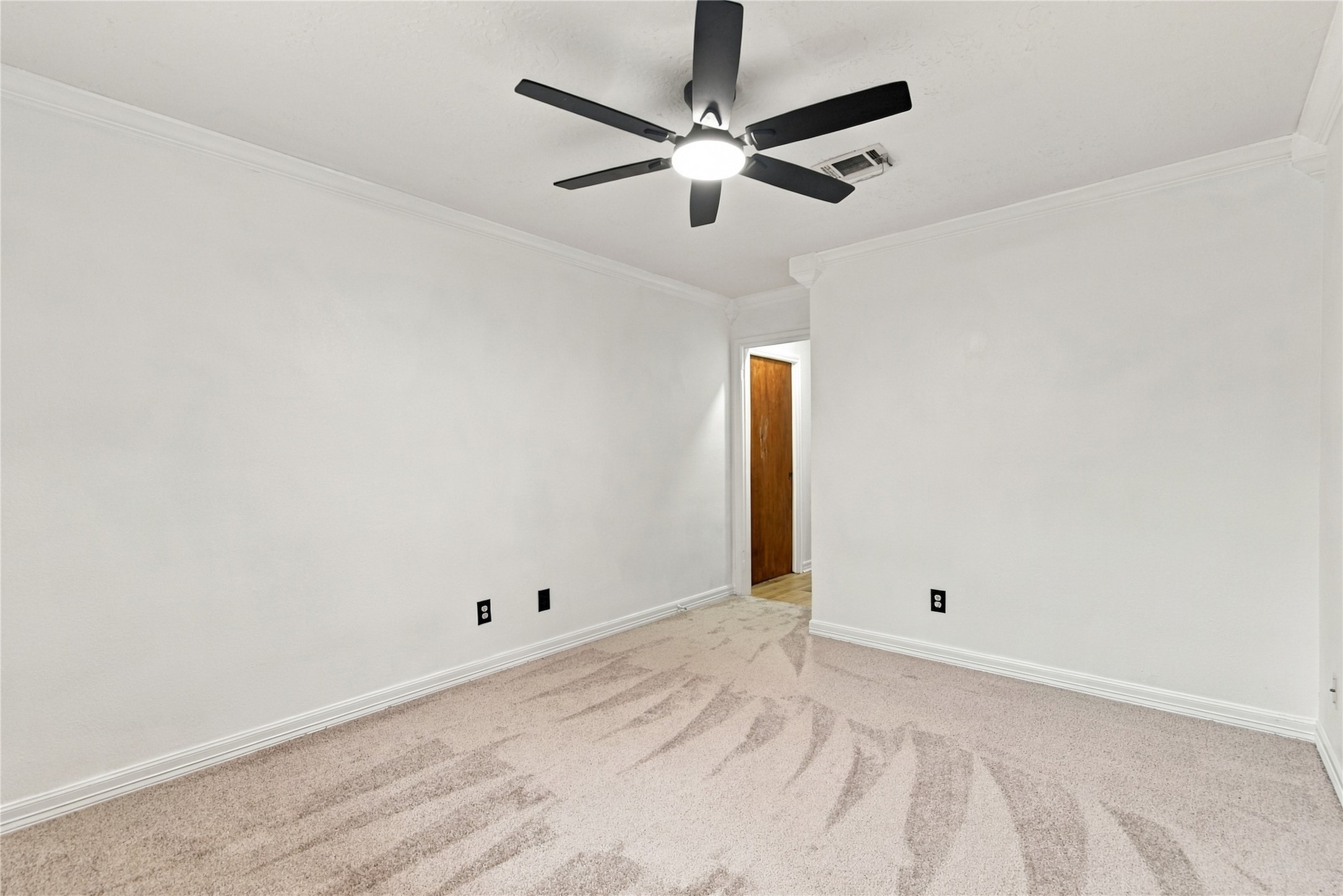 8501 Twelve Oaks Drive, Texas City, TX 77591