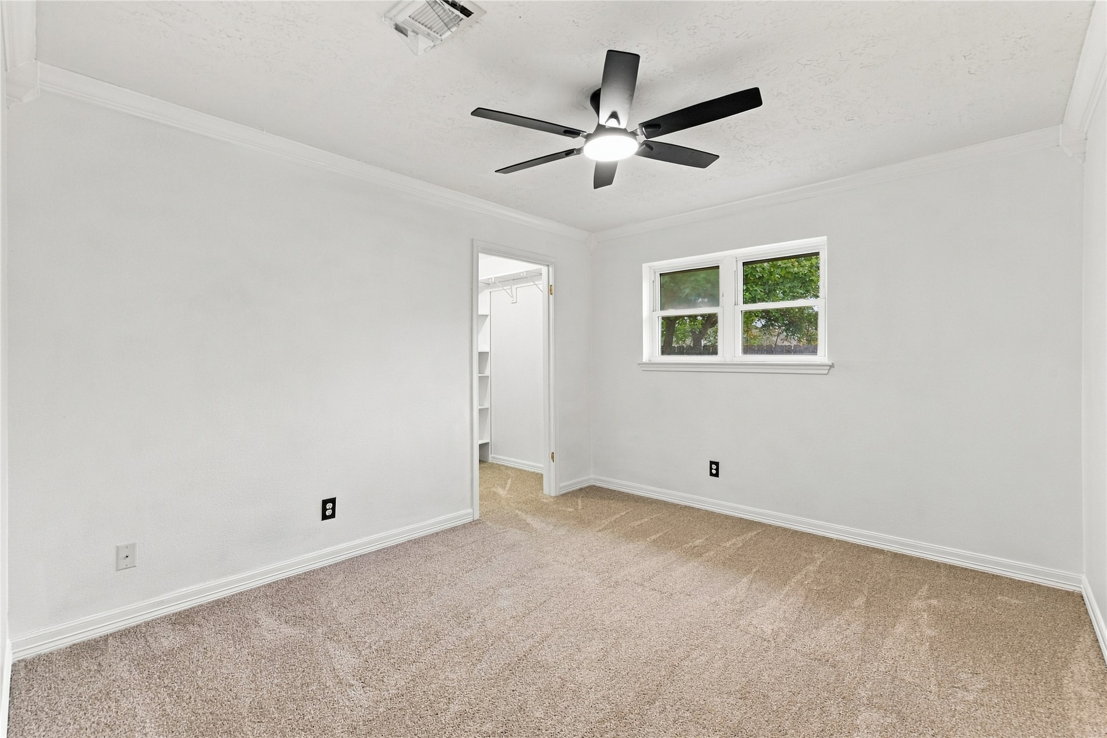 8501 Twelve Oaks Drive, Texas City, TX 77591