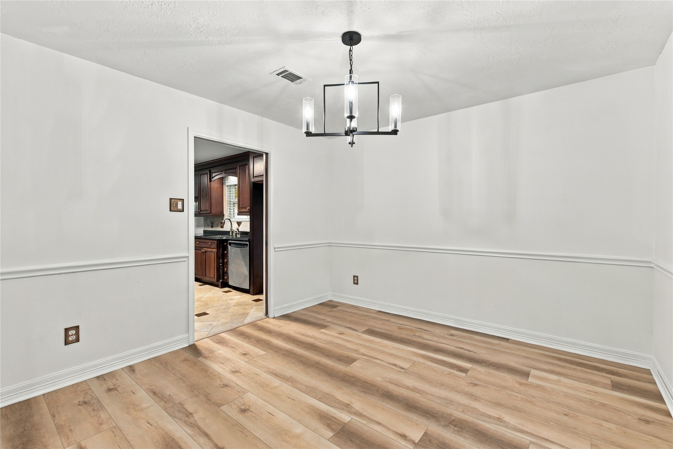 8501 Twelve Oaks Drive, Texas City, TX 77591