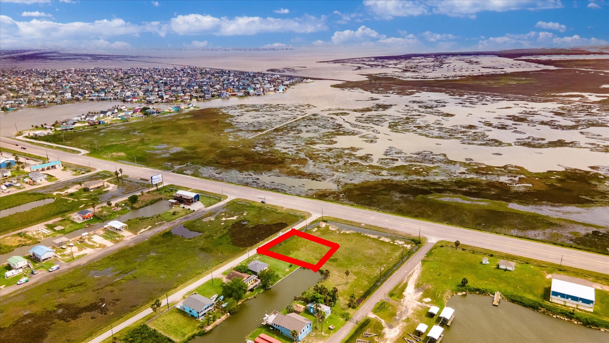 33&34 Beau Terre, Hitchcock, TX 77563