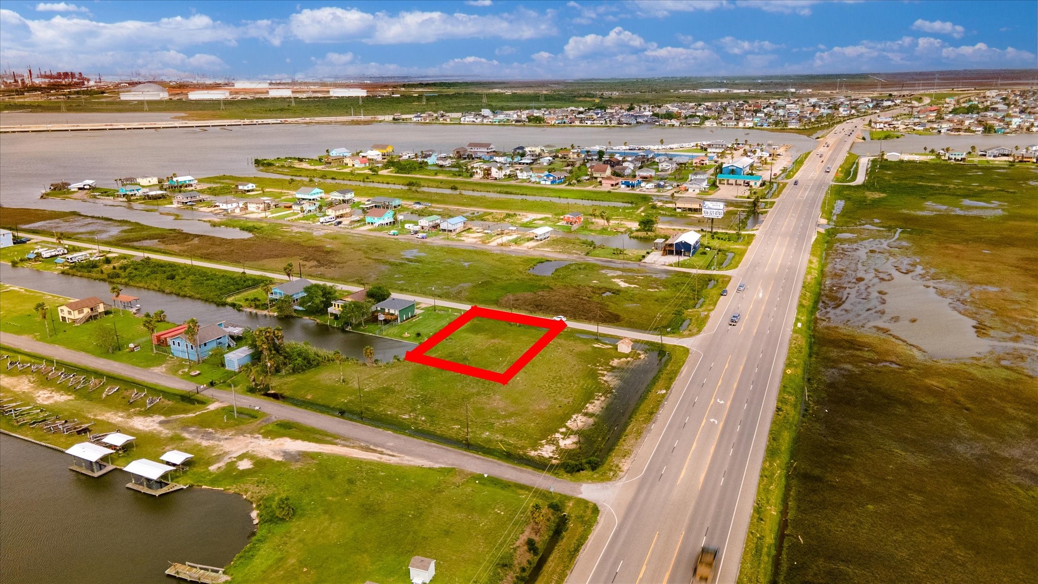 33&34 Beau Terre, Hitchcock, TX 77563