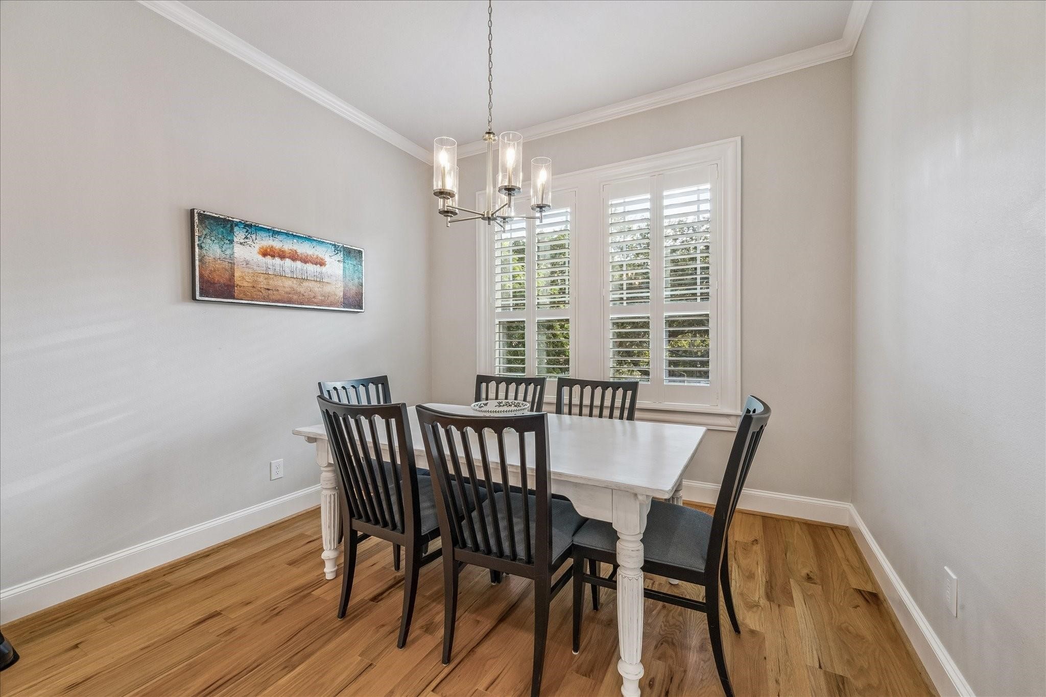 Dining area off the kitchen and living room