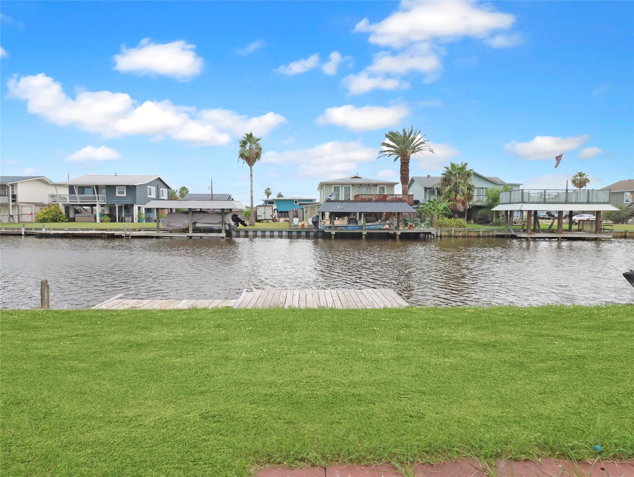 176 Barracuda Street, #B, Bayou Vista, TX 77563