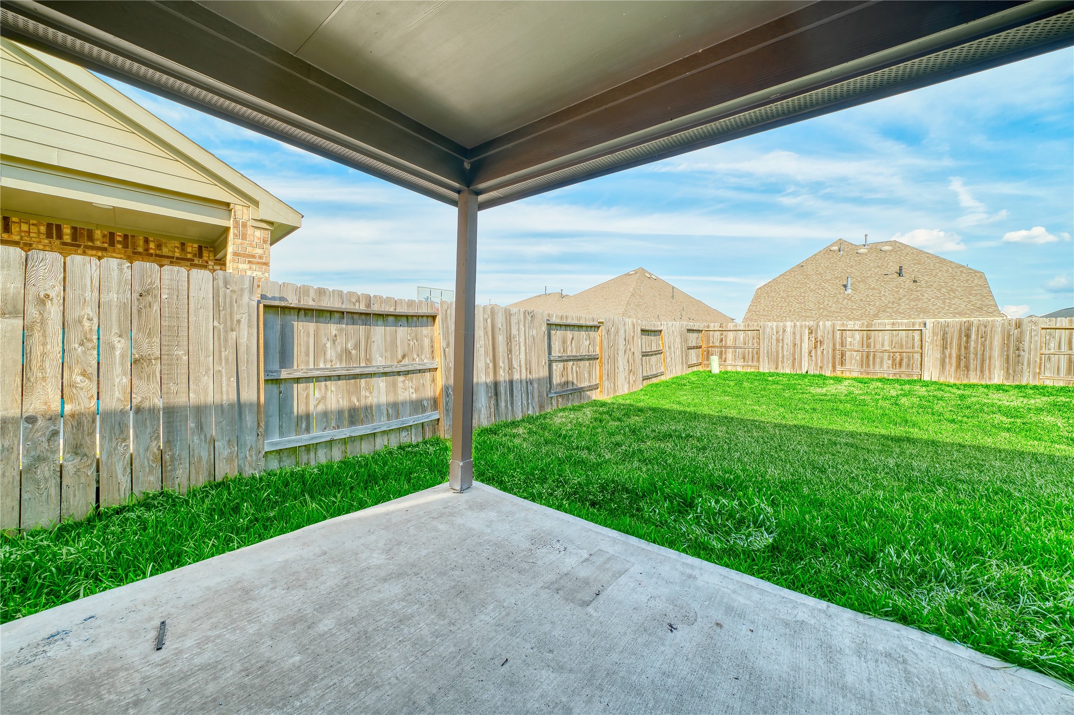 15226 Dinnet Berm Drive, Humble, TX 77346