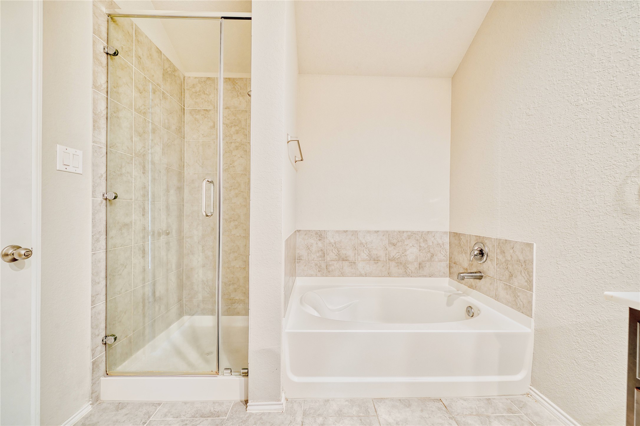 15226 Dinnet Berm Drive, Humble, TX 77346