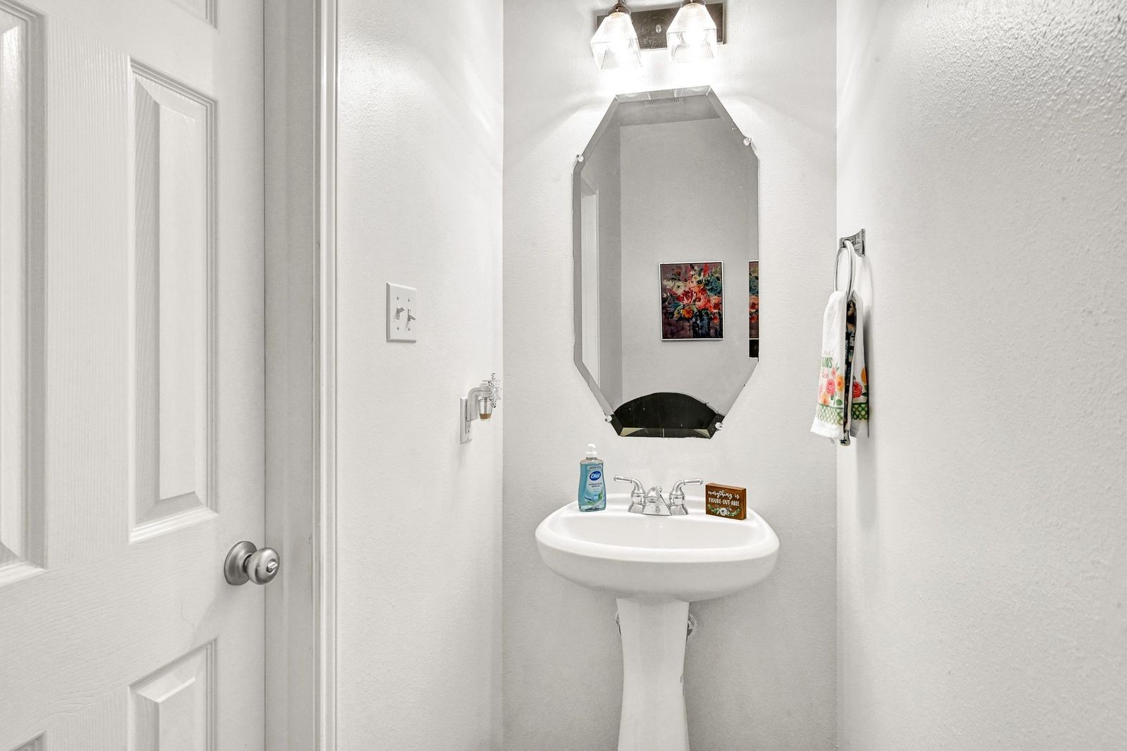 Half bath downstairs for guest