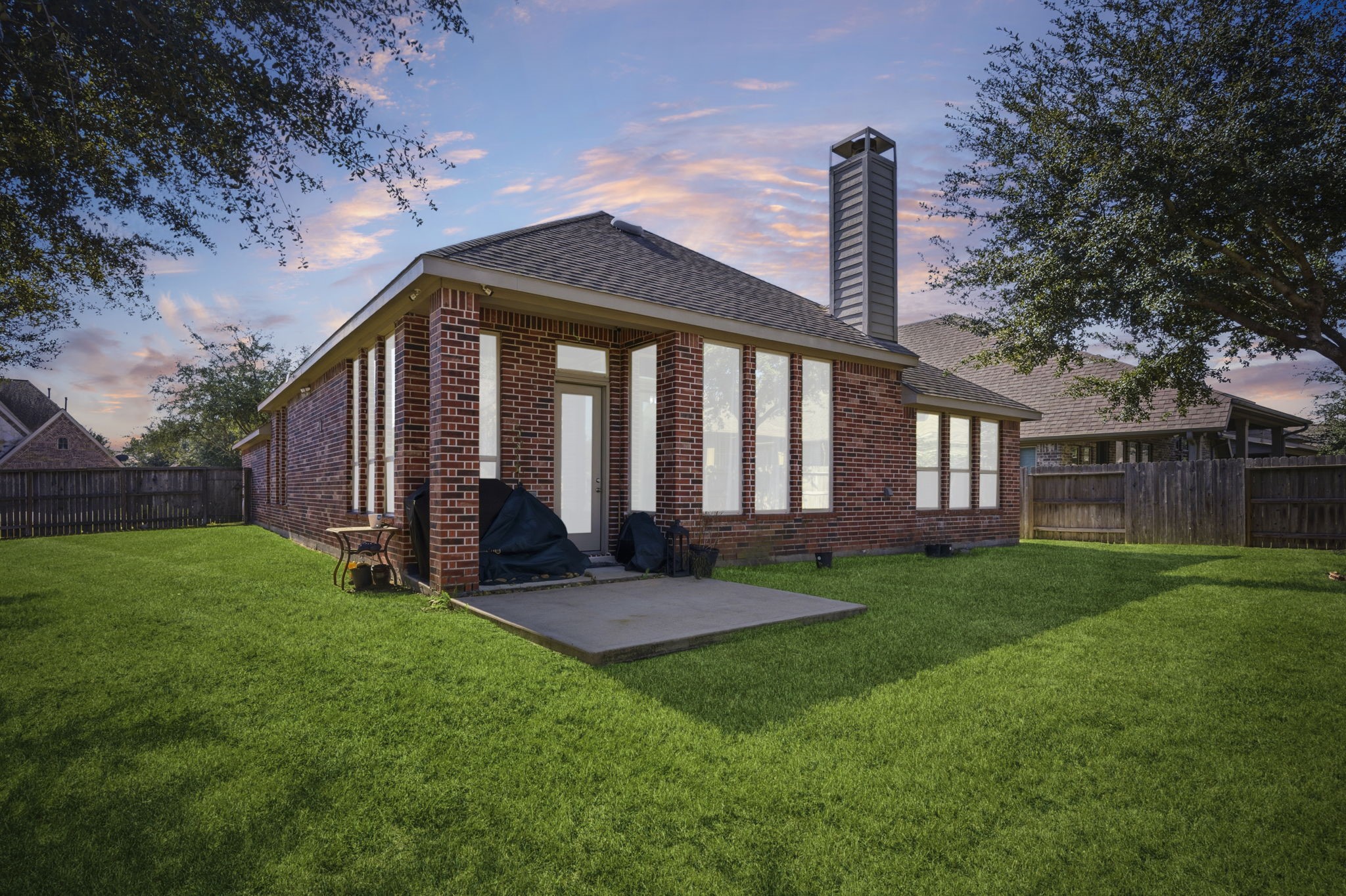 Corner cul-de-sac lot makes for a large back yard perfect for outdoor activities and and summer nights on the grill