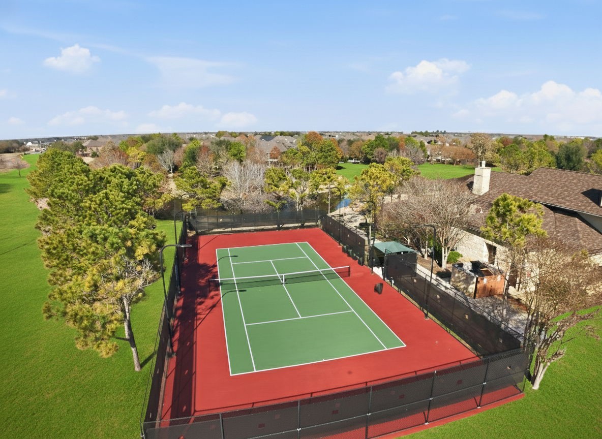 A resort-style swimming pool, tennis courts, a fully-equipped fitness center, and a versatile event space. Its like being on vacation every day!