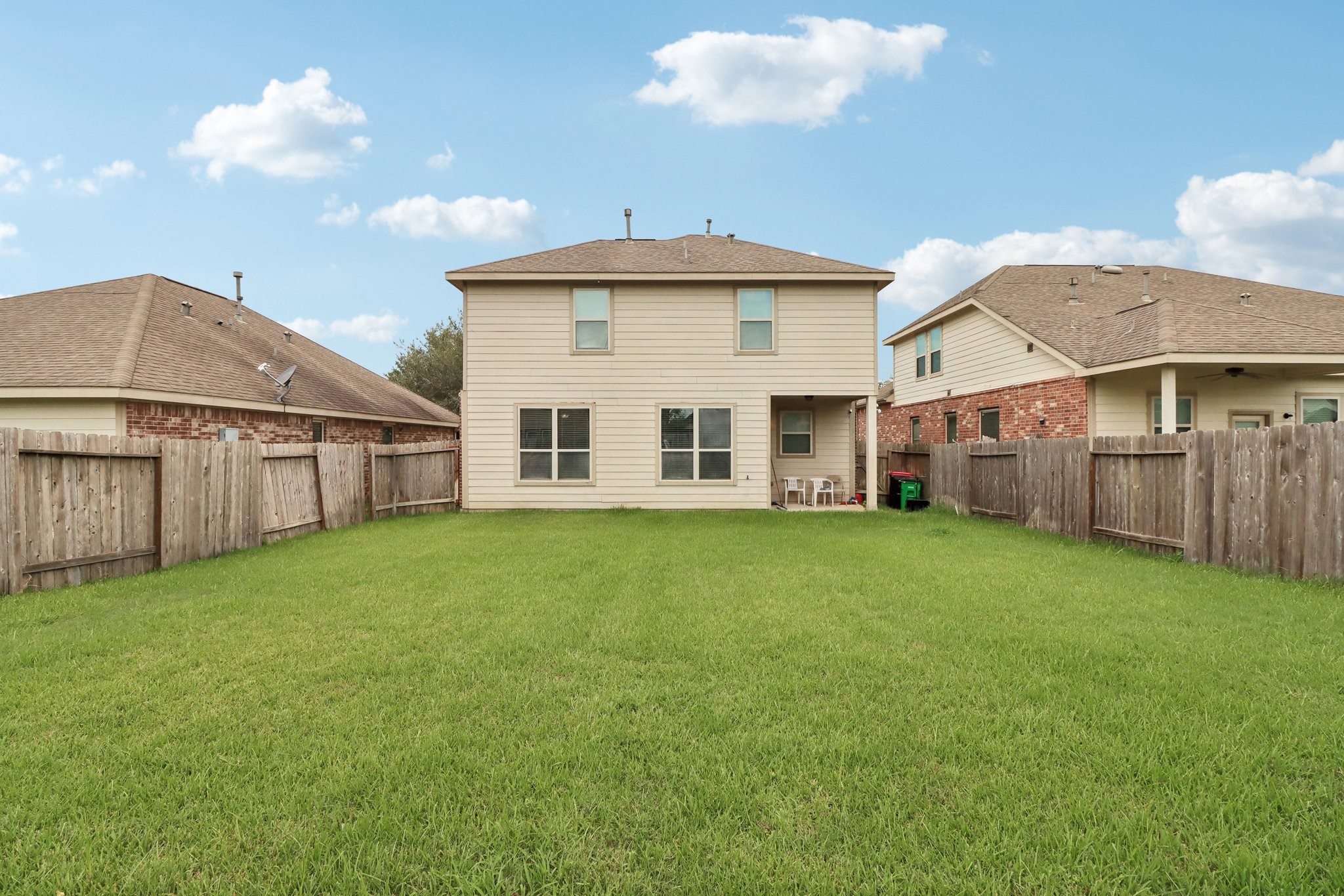 1827 Acorn Glen Trail, Fresno, TX 77545