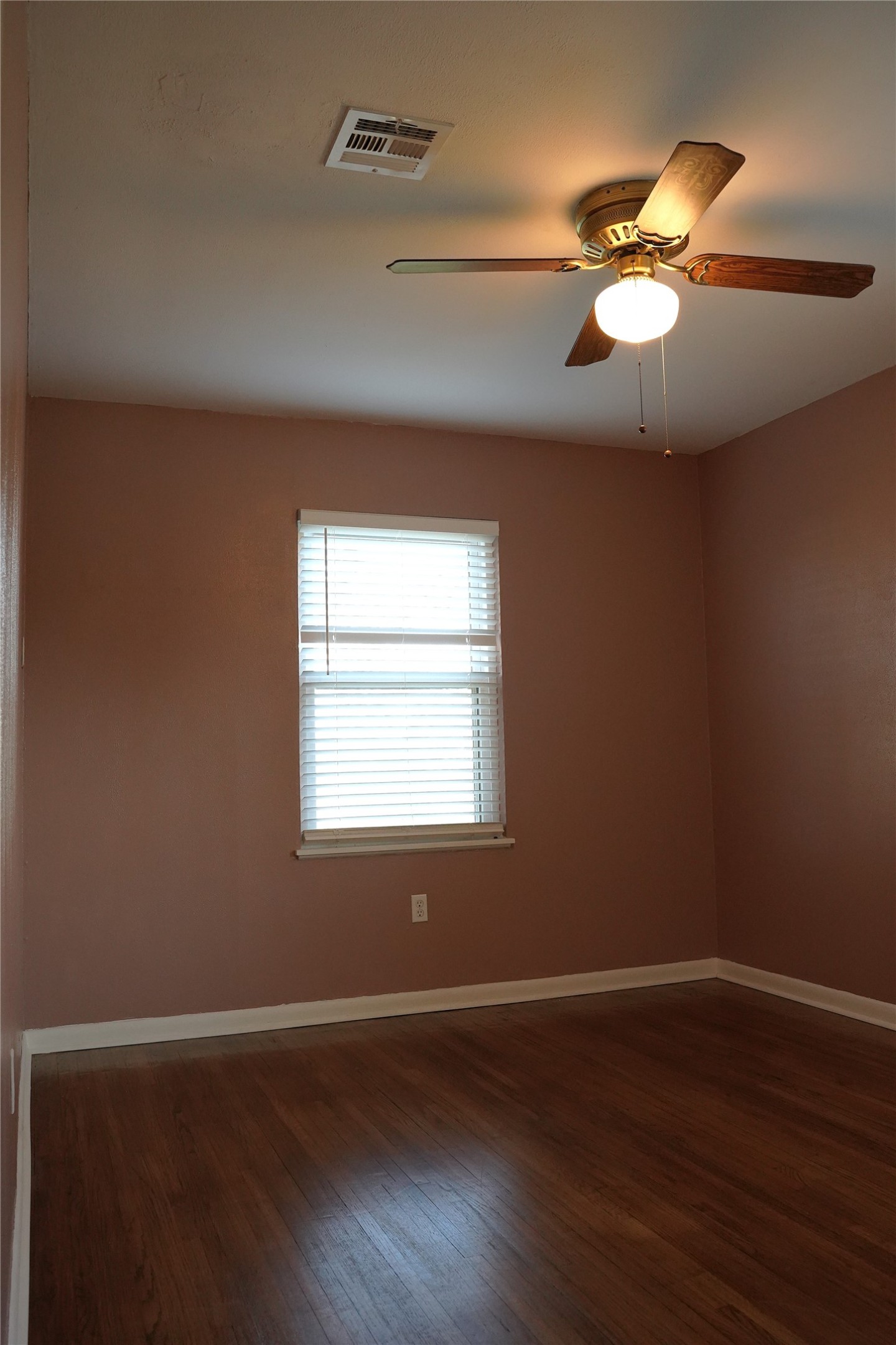 1202 Mac Drive, Sweeny, TX 77480