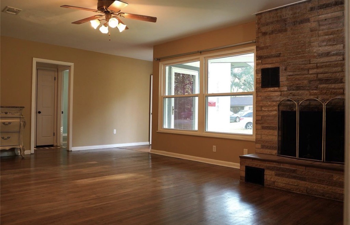 1202 Mac Drive, Sweeny, TX 77480