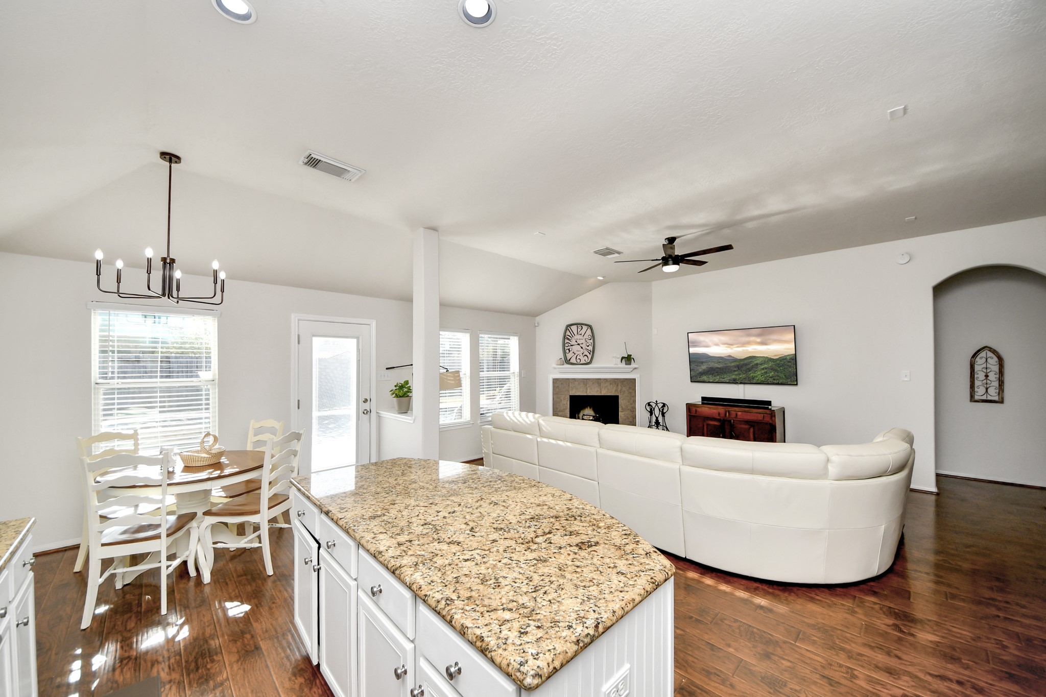 13008 Balsam Lake Court, Pearland, TX 77584