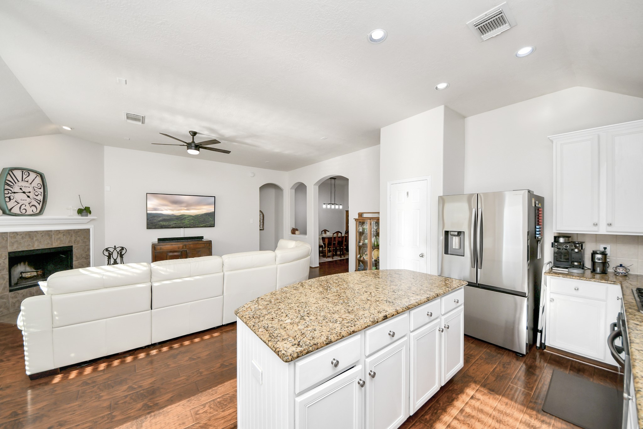 13008 Balsam Lake Court, Pearland, TX 77584