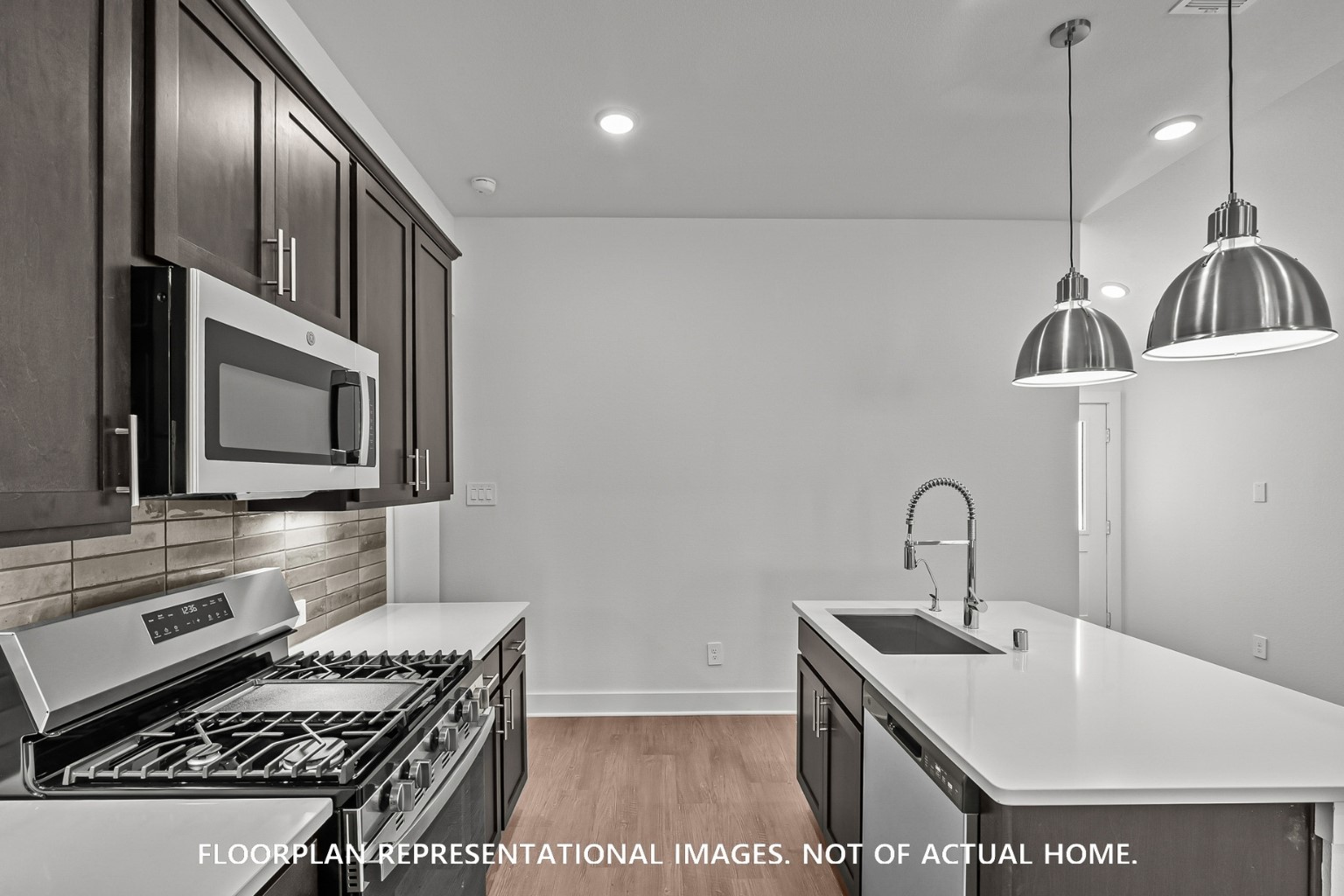 1017 Garnet Star Drive, La Marque, TX 77568 1017 Garnet Star Drive, La Marque, TX 77568