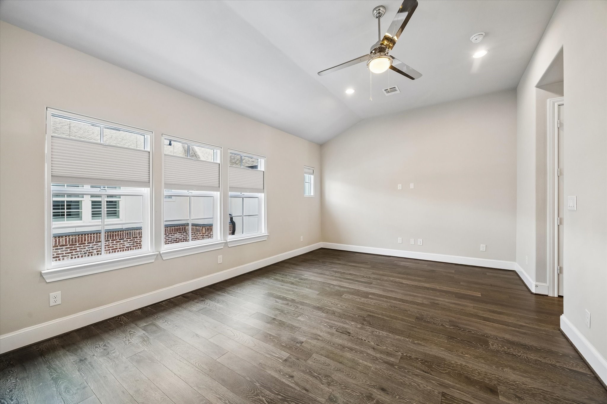 6068 Kansas Street, Houston, TX 77007
