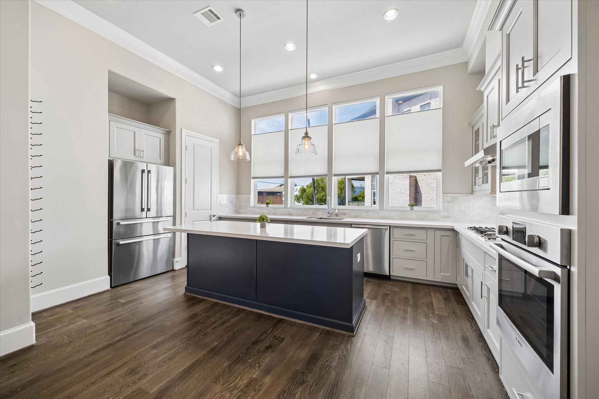 6068 Kansas Street, Houston, TX 77007