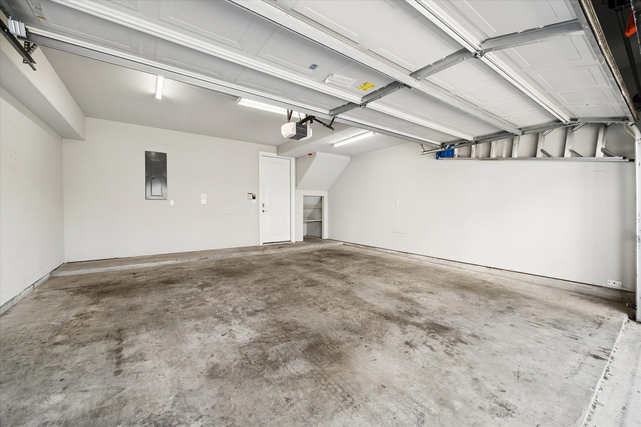 6068 Kansas Street, Houston, TX 77007