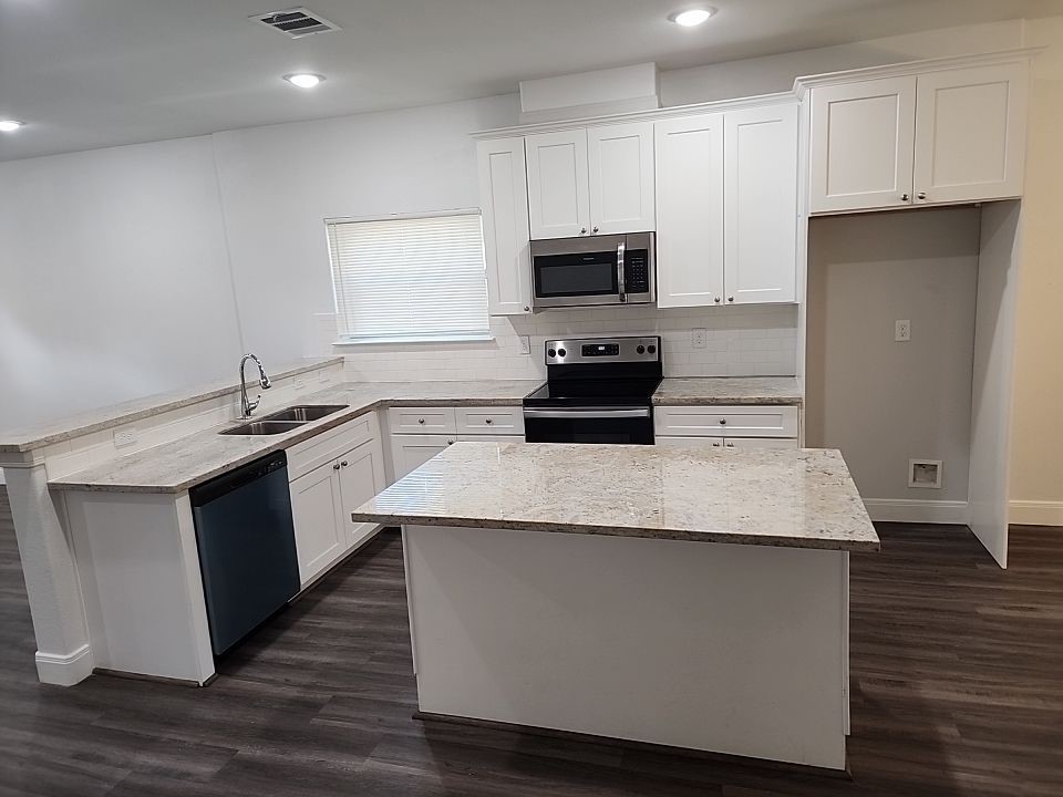 1029 Calvin Avenue, #B, Houston, TX 77088