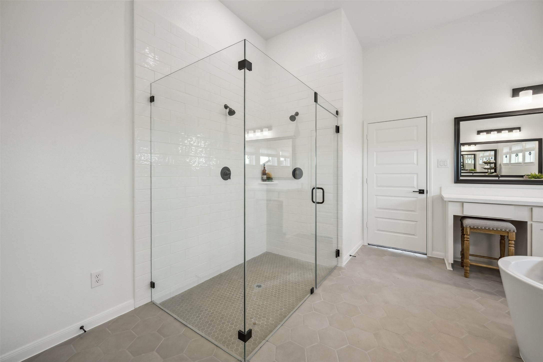 Large shower in the primary bath