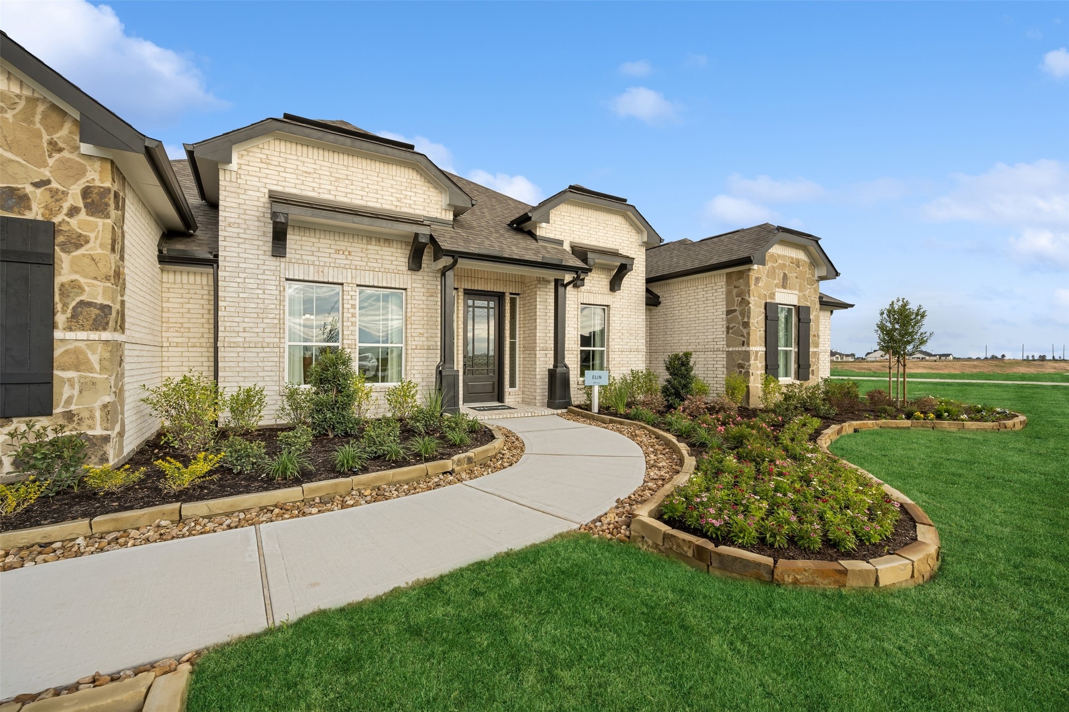 One-story home with 4 bedrooms, 3.5 baths and 3 car detached garage One-story home with 4 bedrooms, 3.5 baths and 3 car detached garage