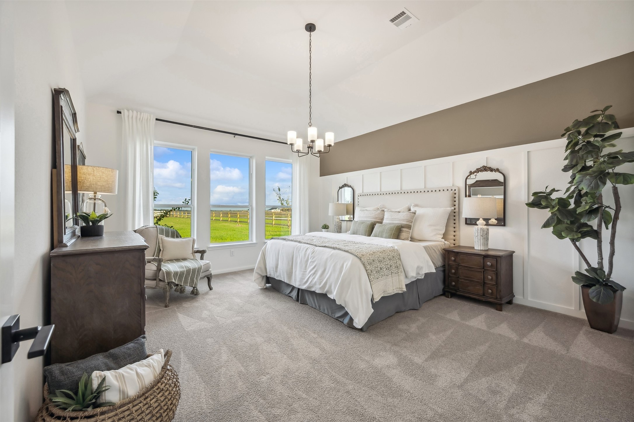 Spacious primary suite
