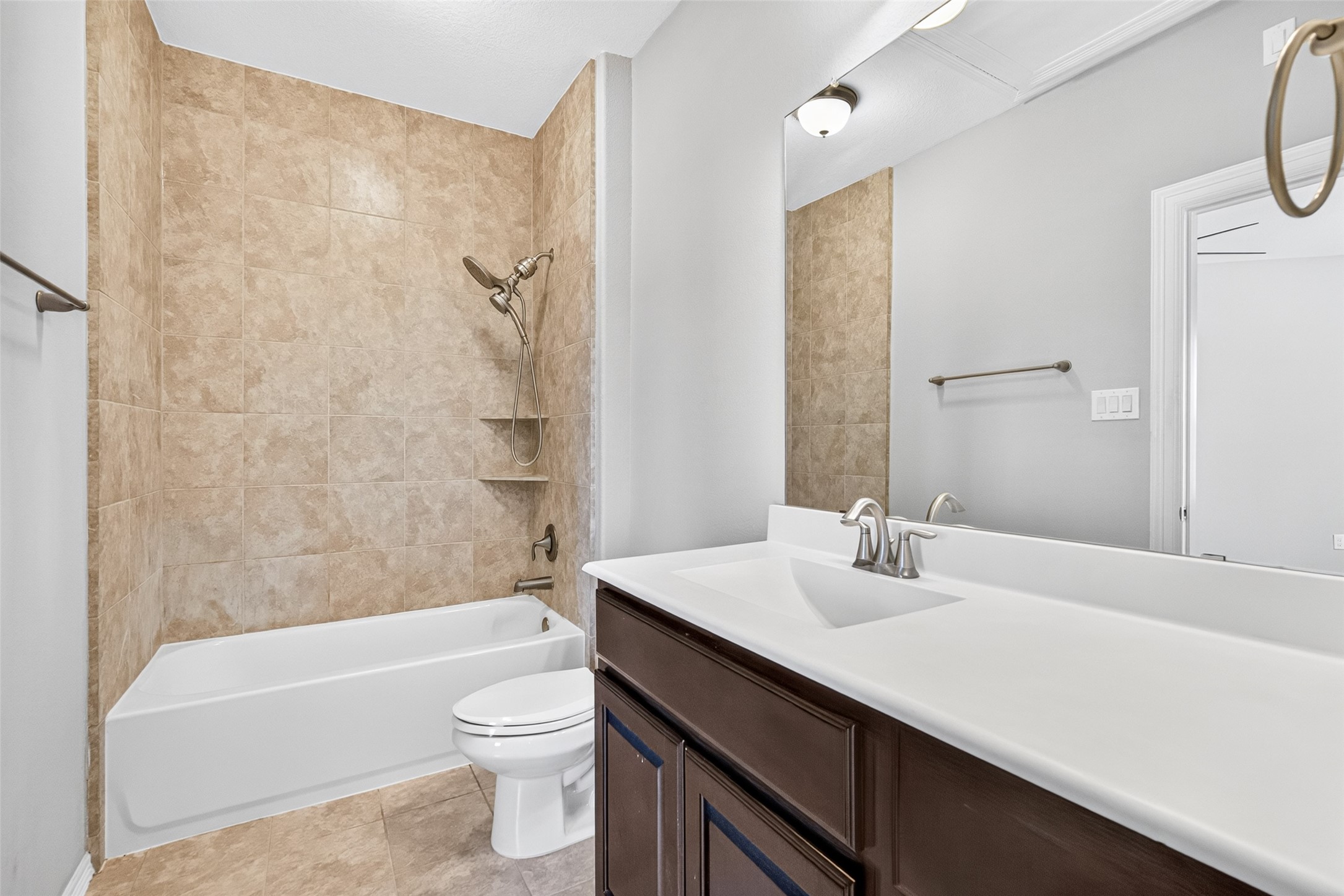 1902 Creekwood Lane, Friendswood, TX 77546