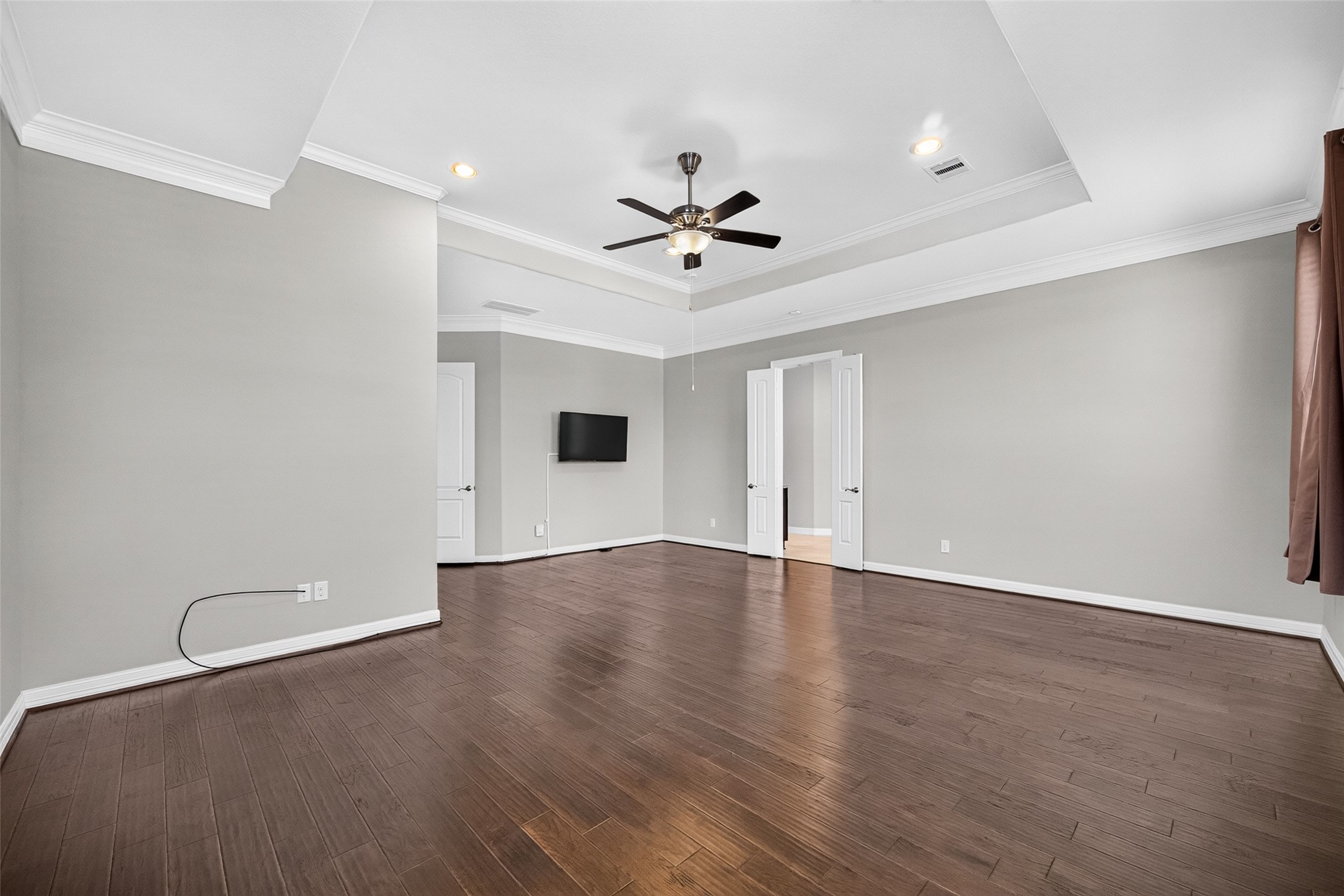 1902 Creekwood Lane, Friendswood, TX 77546