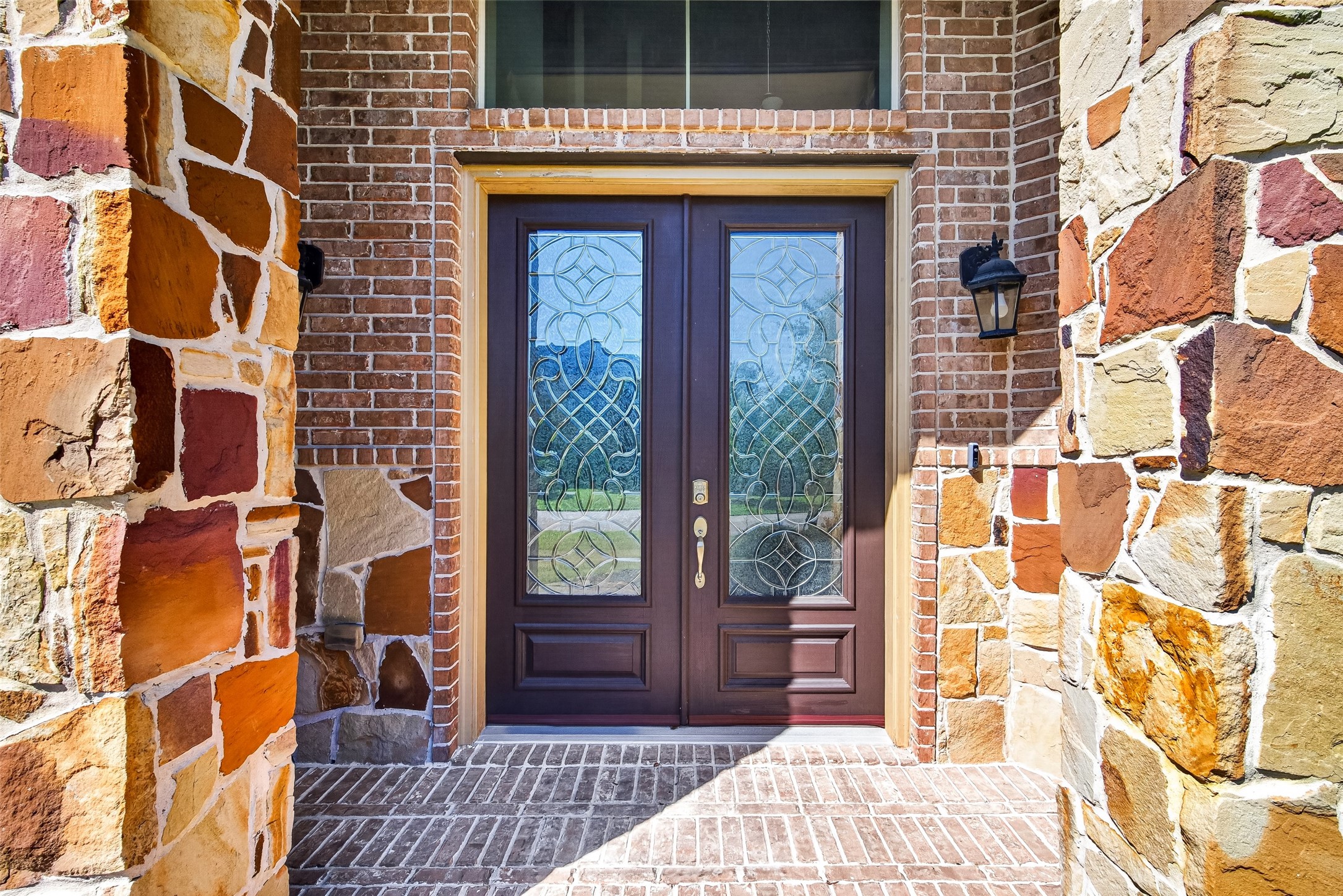 1902 Creekwood Lane, Friendswood, TX 77546
