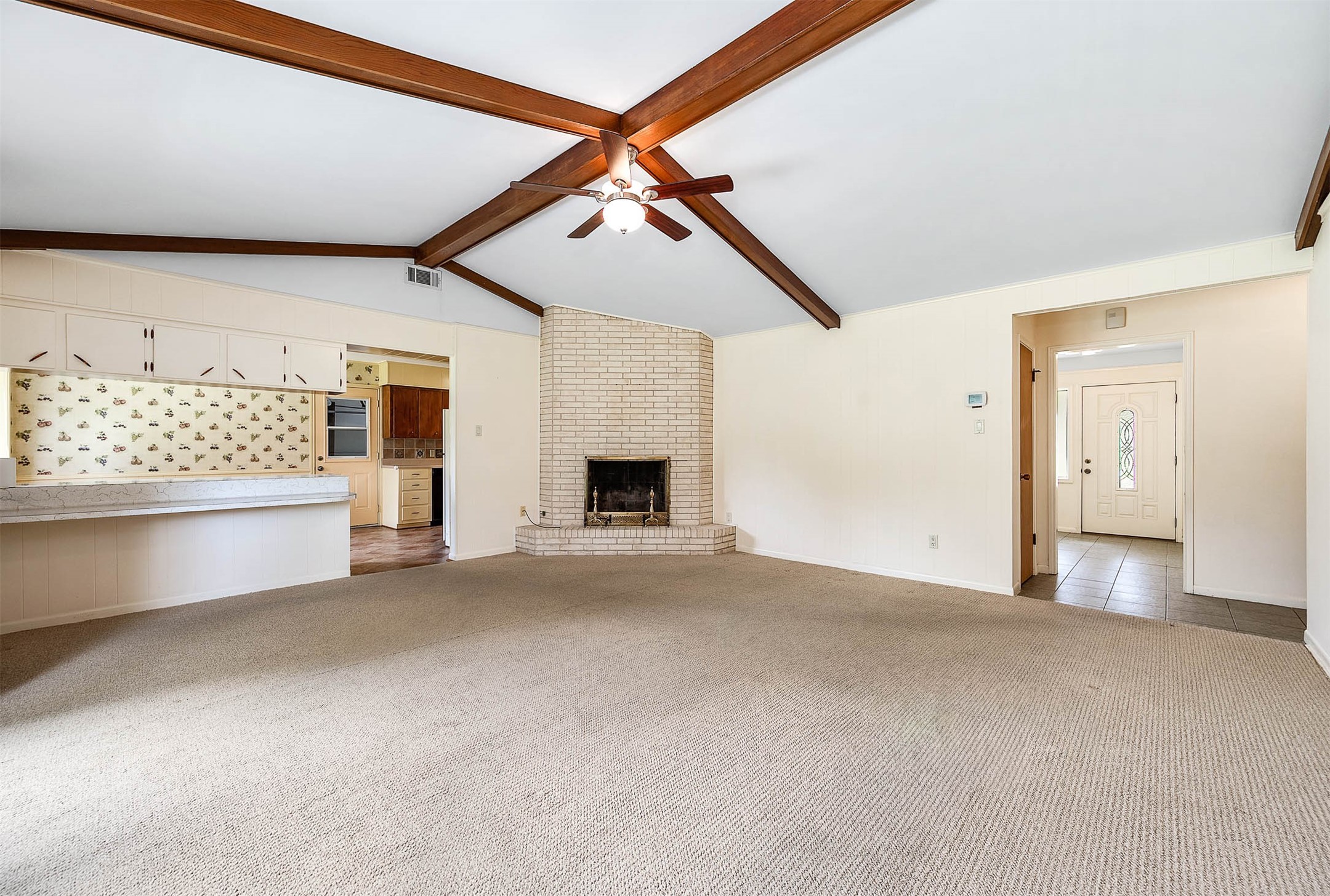 212 E Crestmont Drive, Alvin, TX 77511