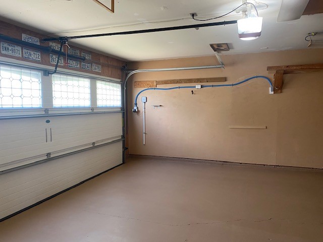 Garage with sealed epoxy paint