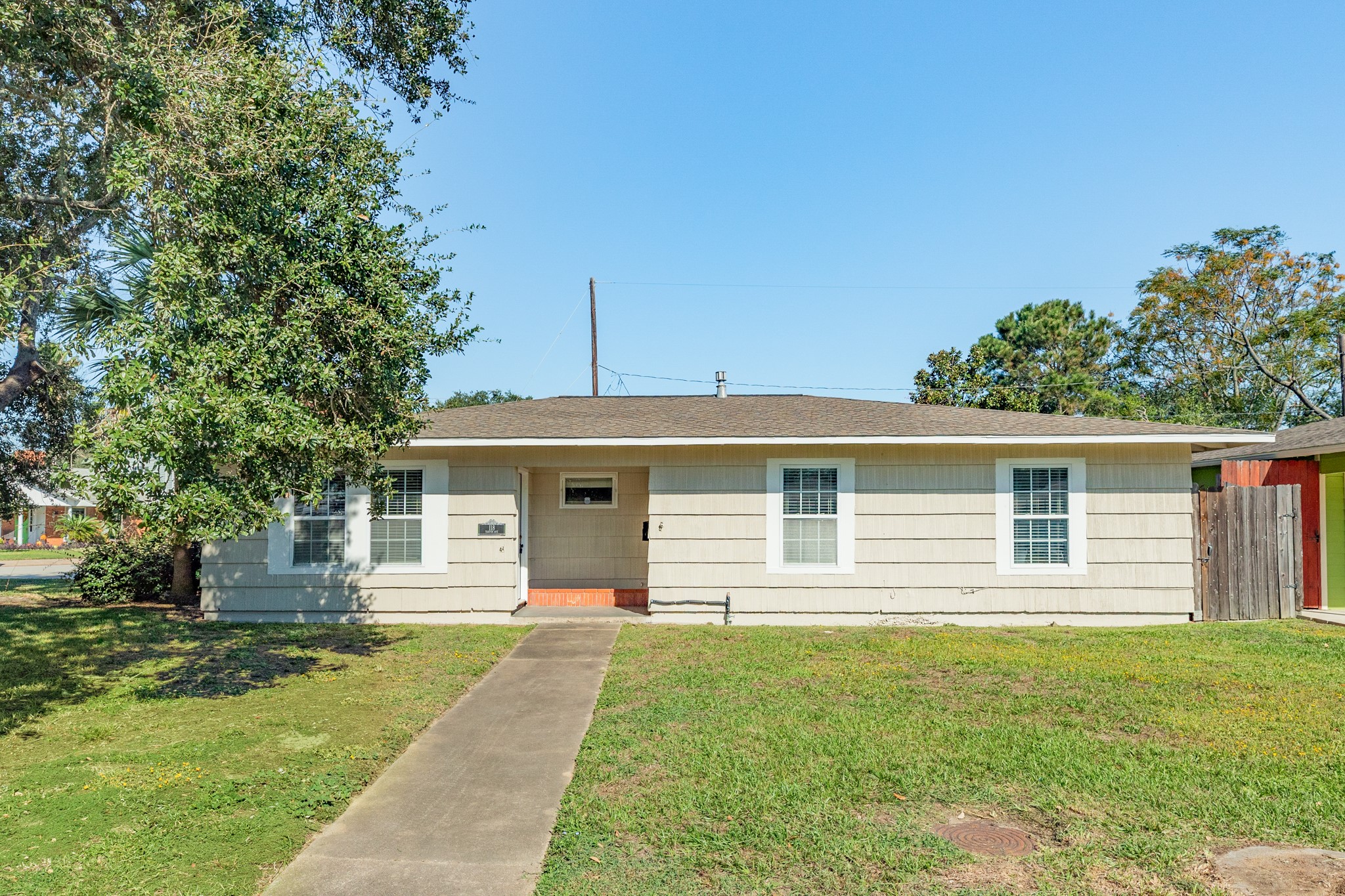 118 Tarpon Avenue, Galveston, TX 77550