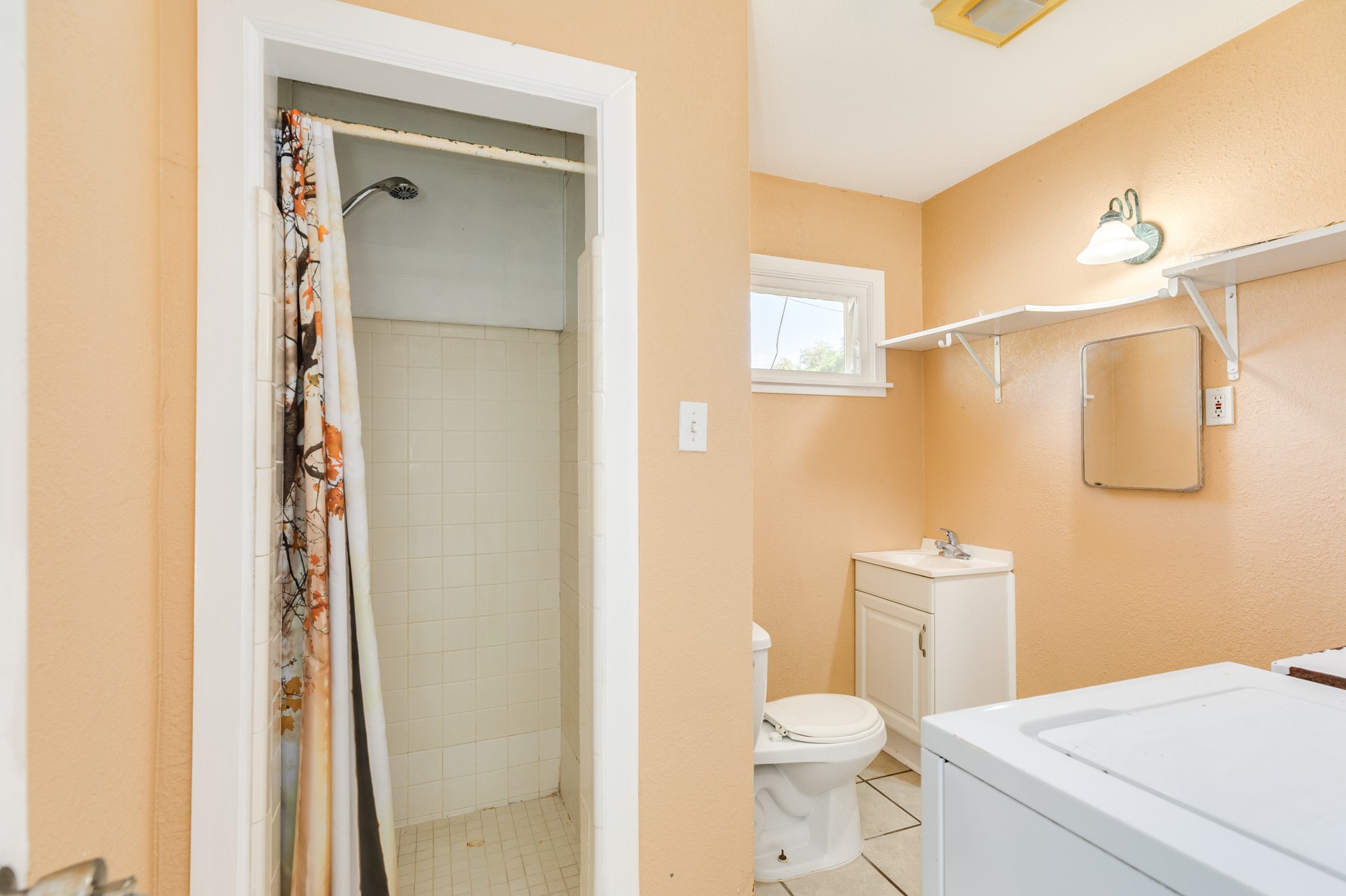 118 Tarpon Avenue, Galveston, TX 77550