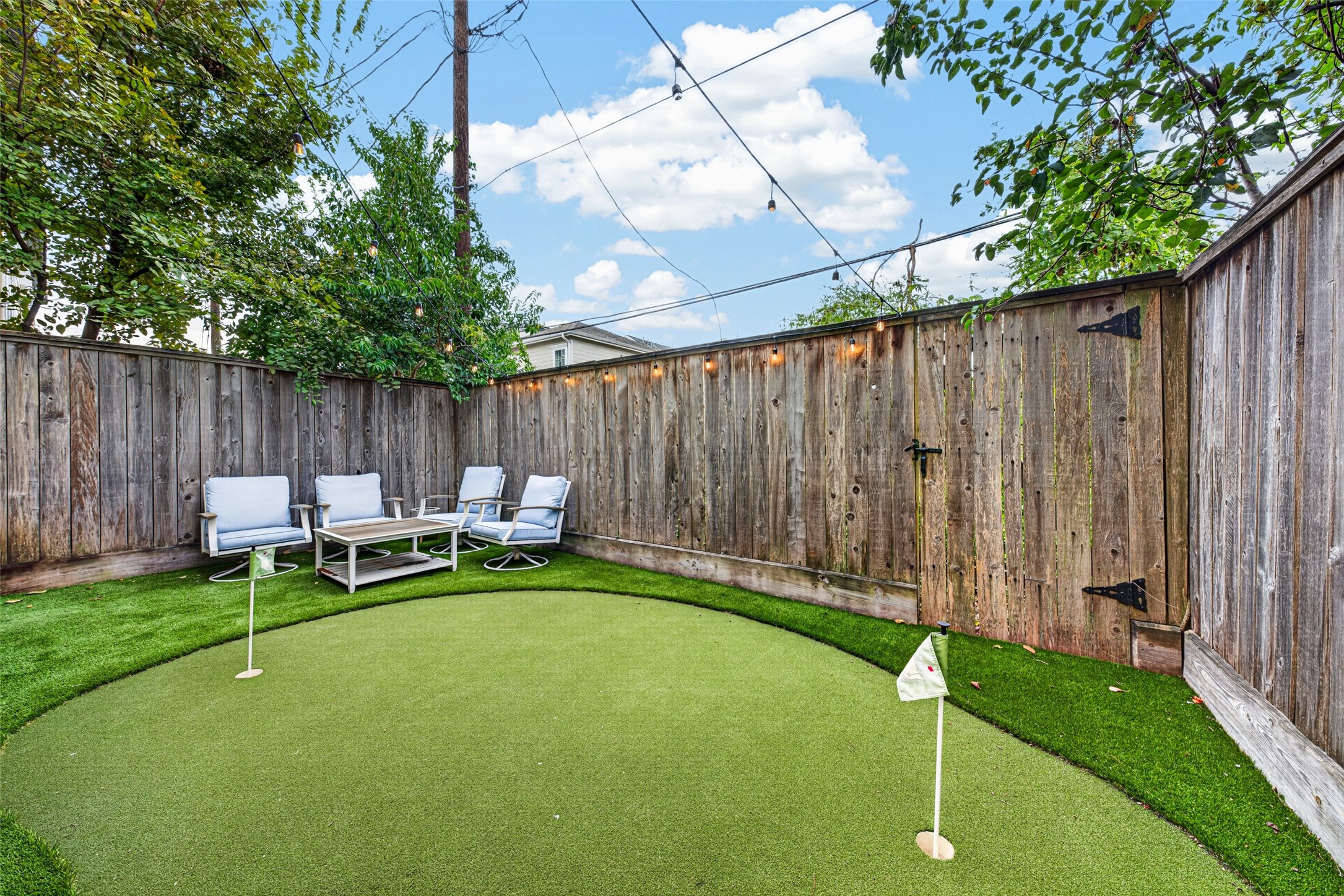 2602 Ashland Street, Houston, TX 77008