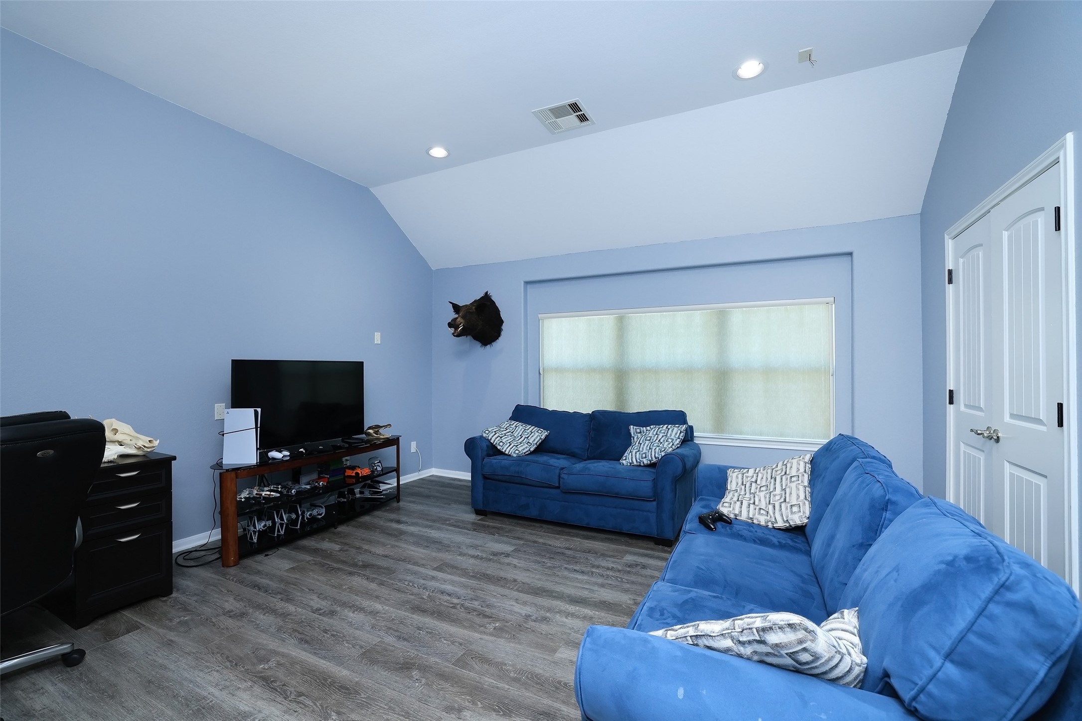 Huge game room/media room upstairs with closet. Could be used as a 5th bedroom
