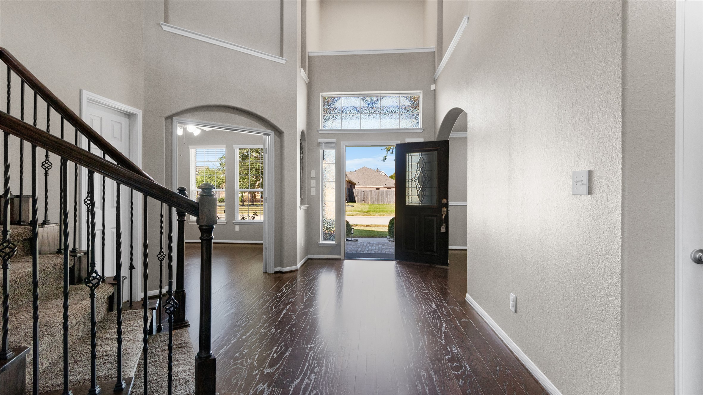 A great view looking at the entry way from the front door. A great view looking at the entry way from the front door.