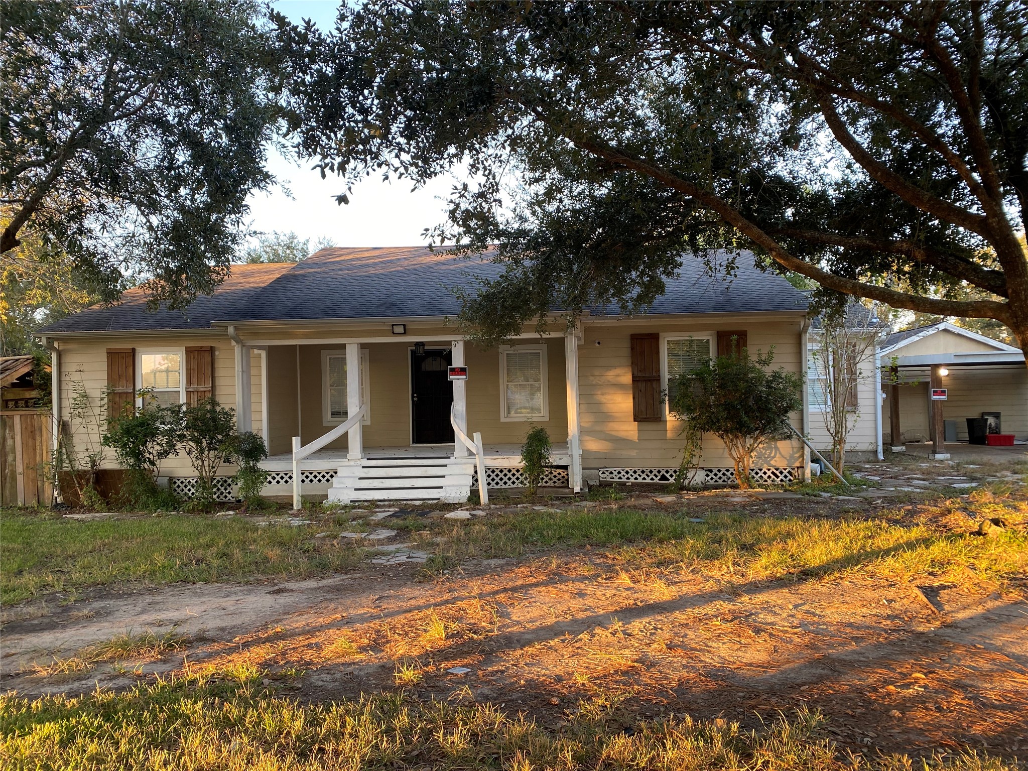 8628 Highway 6, Hitchcock, TX 77563