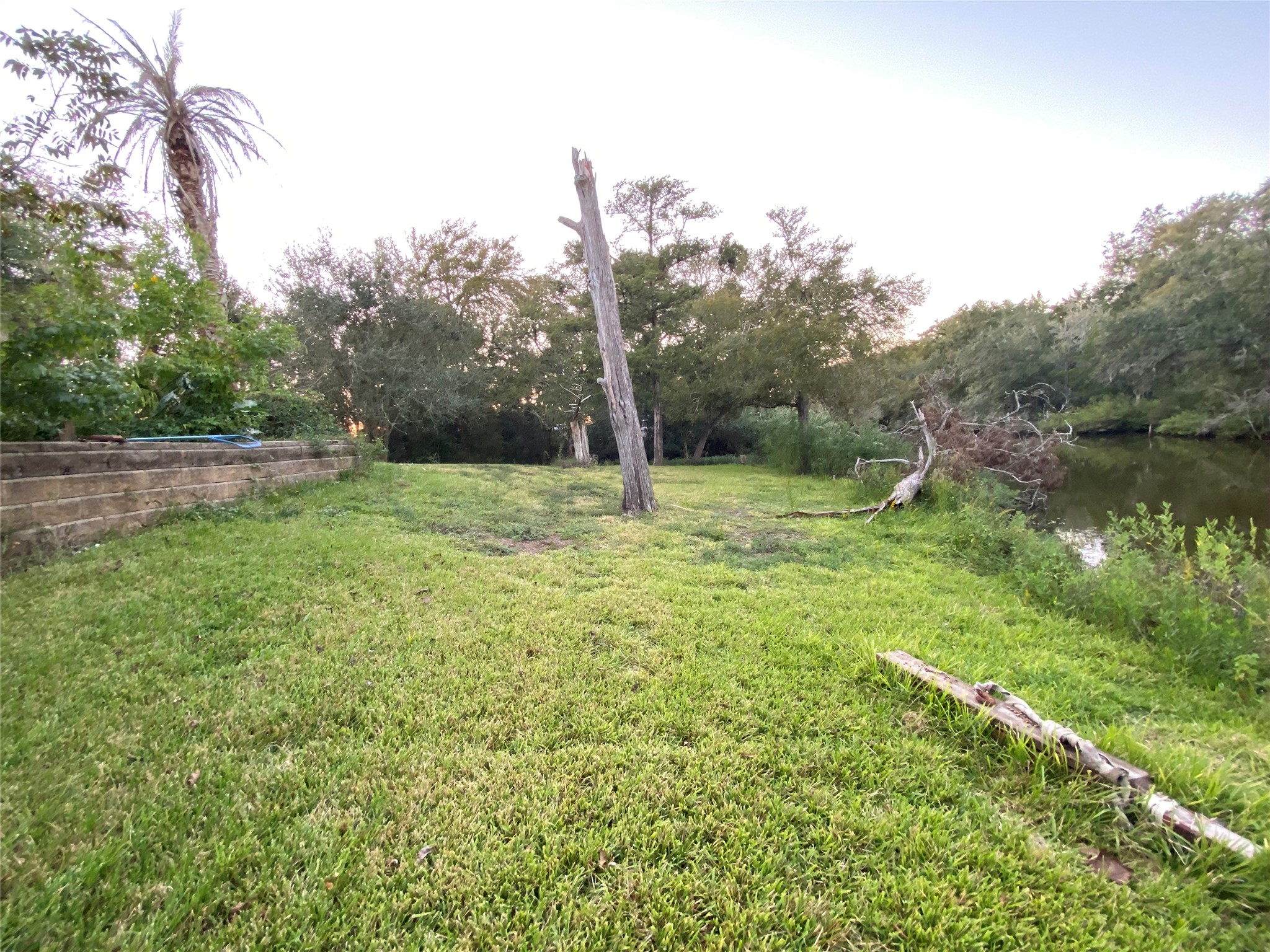 8628 Highway 6, Hitchcock, TX 77563