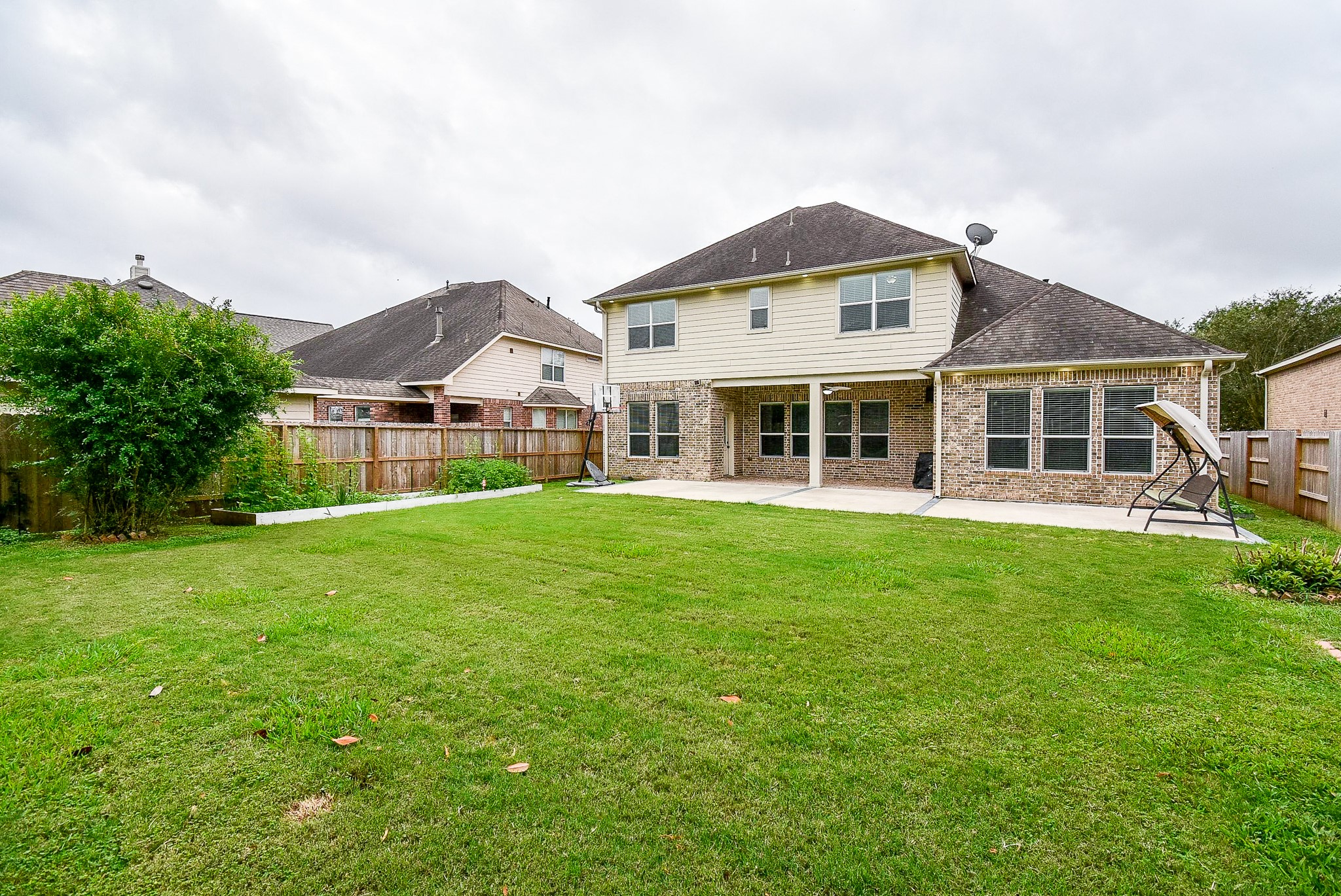 6811 Bannon Trail, Sugar Land, TX 77479