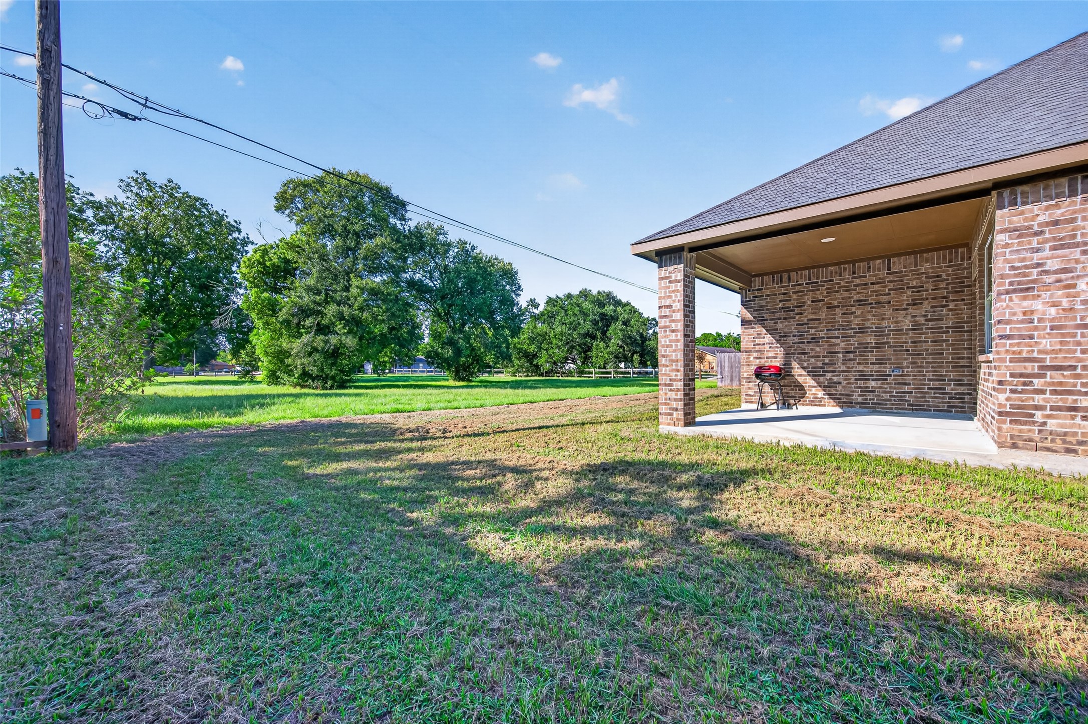 710 Hackberry Street, La Marque, TX 77568