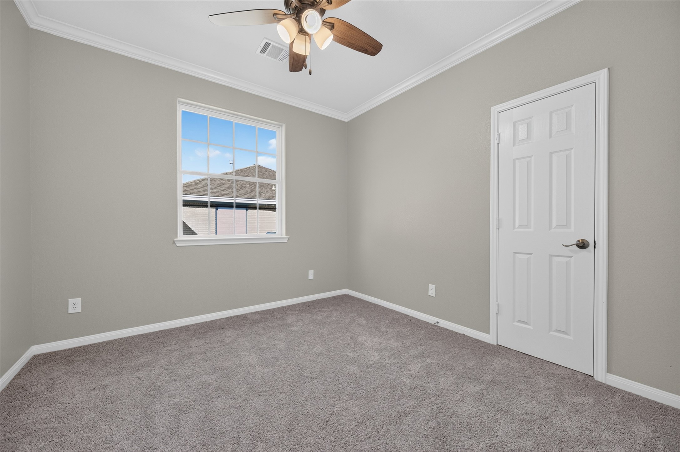 710 Hackberry Street, La Marque, TX 77568