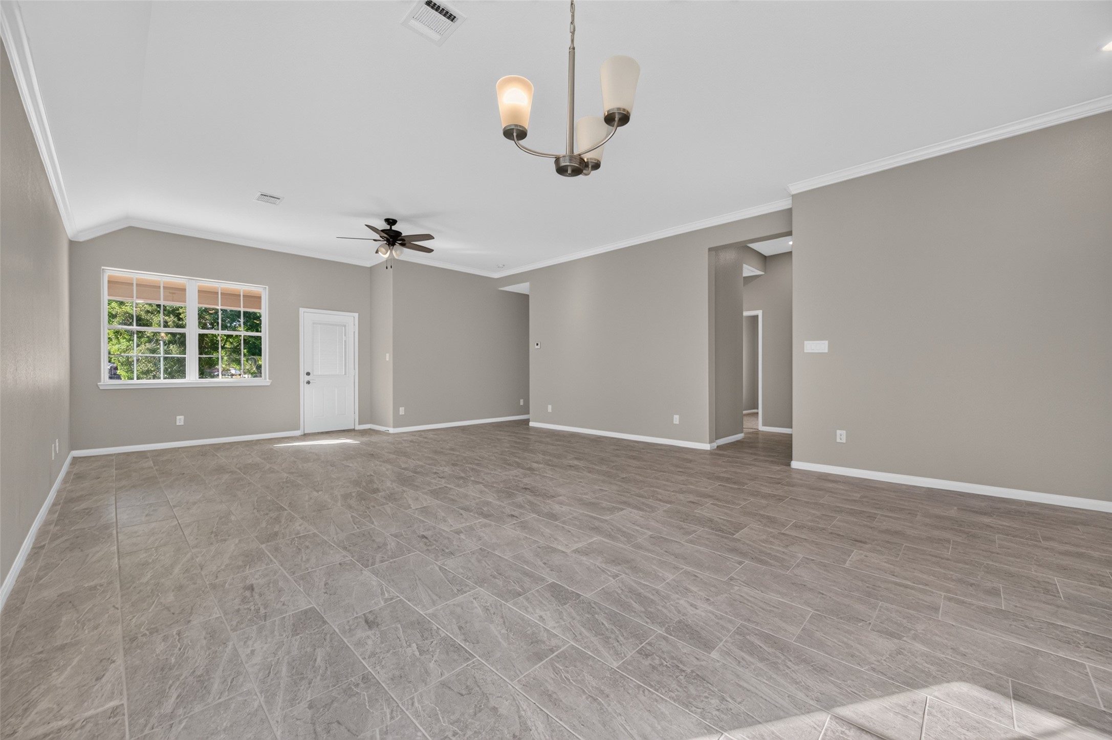 710 Hackberry Street, La Marque, TX 77568
