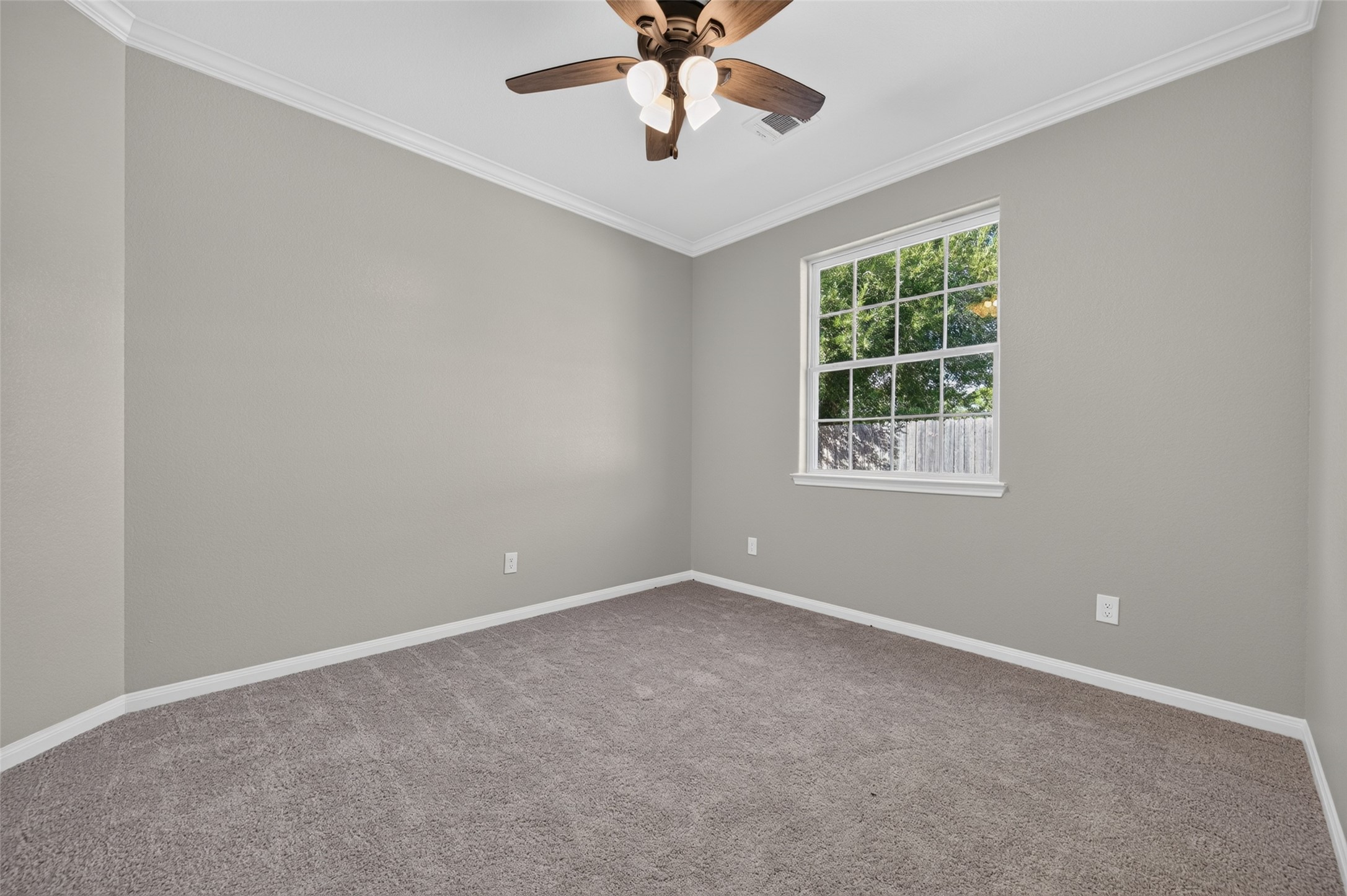 710 Hackberry Street, La Marque, TX 77568