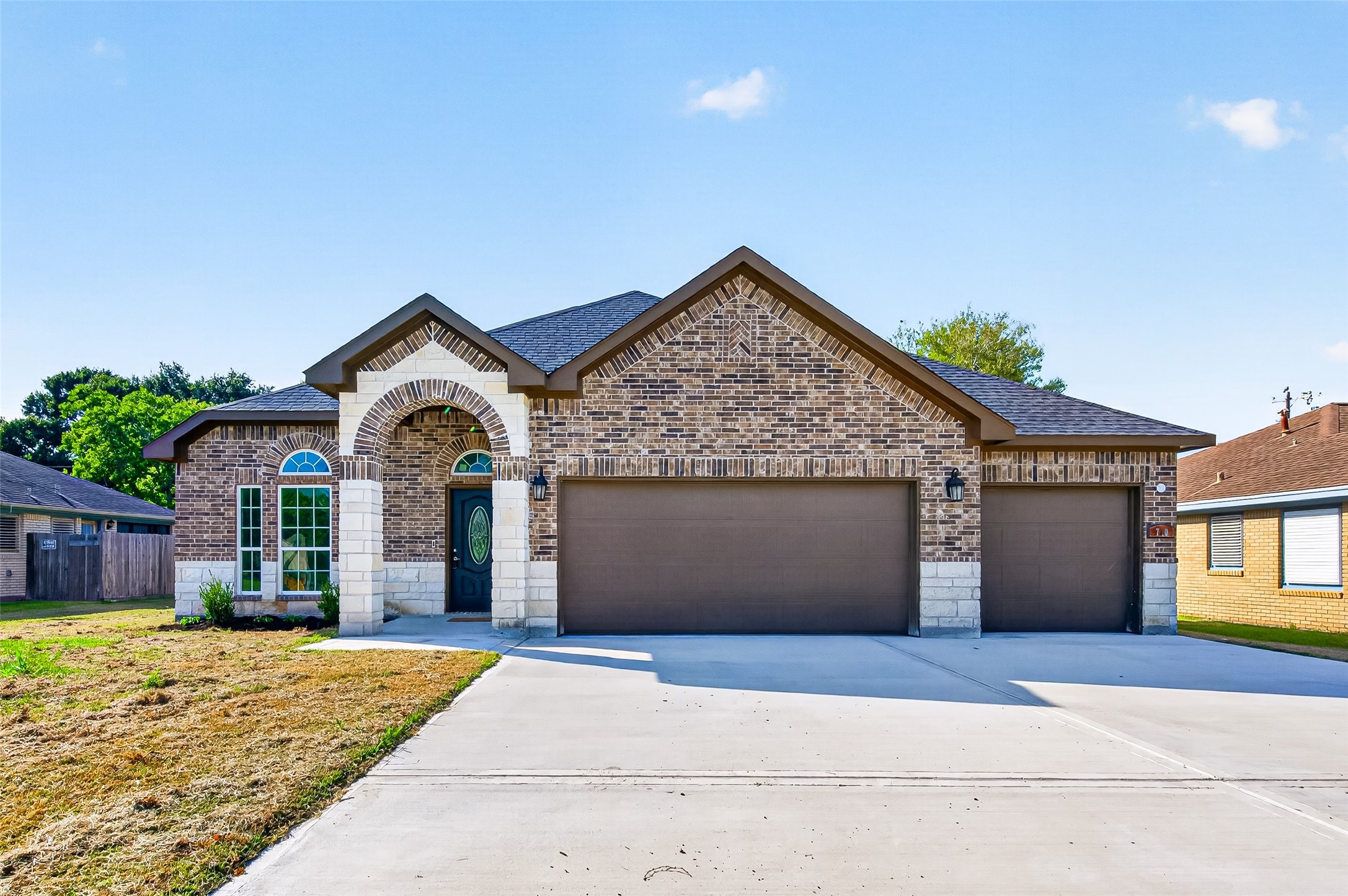 710 Hackberry Street, La Marque, TX 77568
